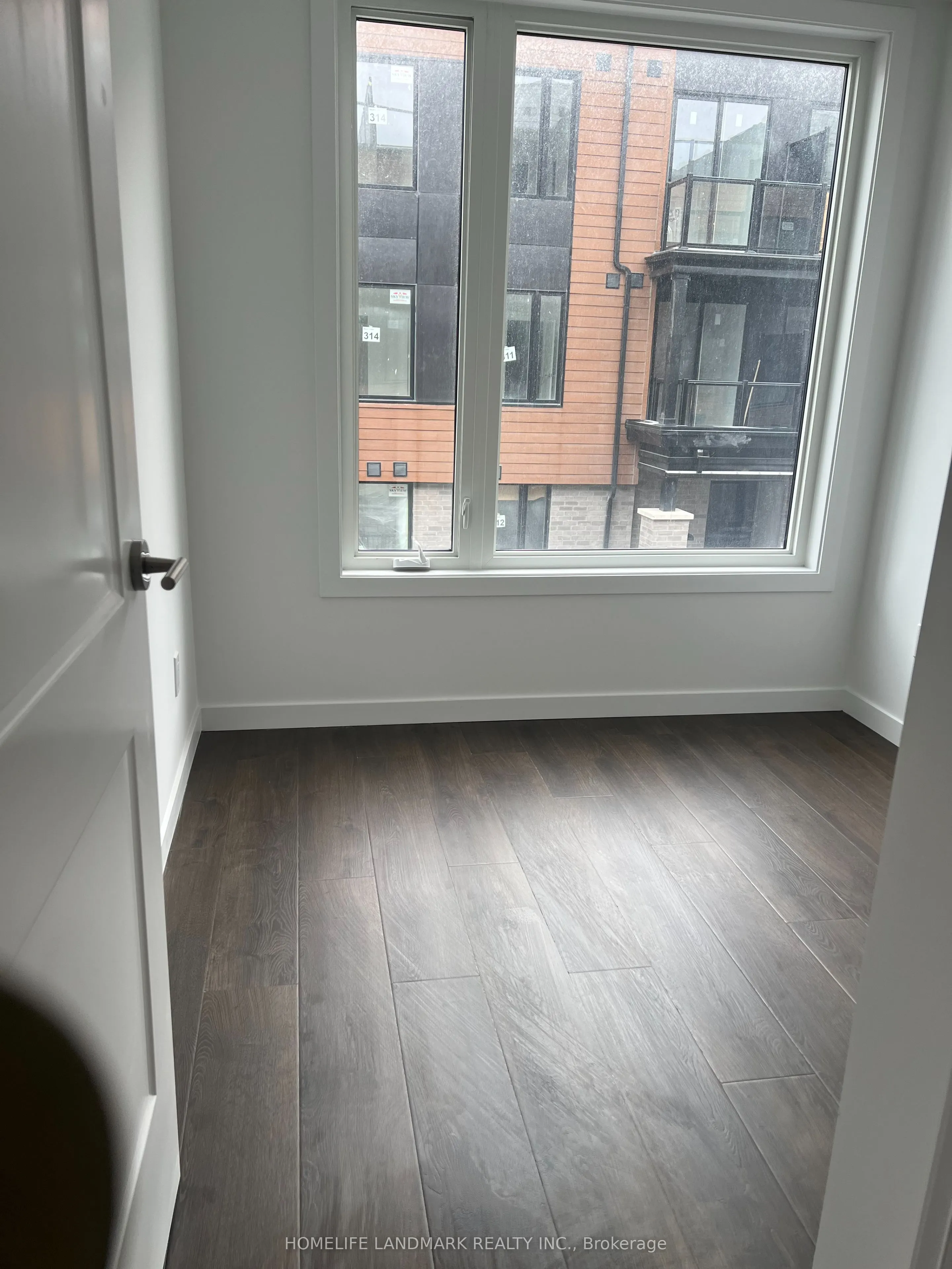 117 Marydale Avenue, #19