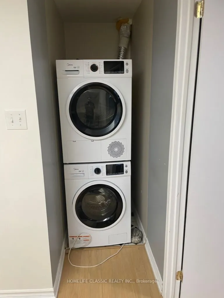 102 Church Street S, #lower