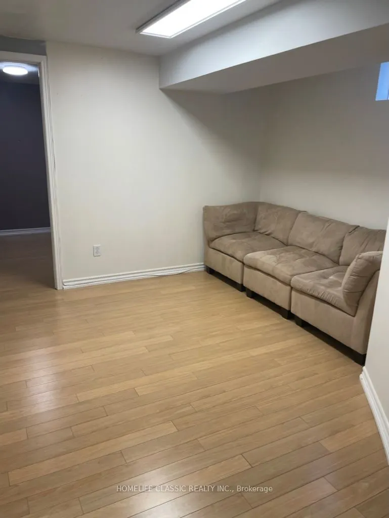 102 Church Street S, #lower