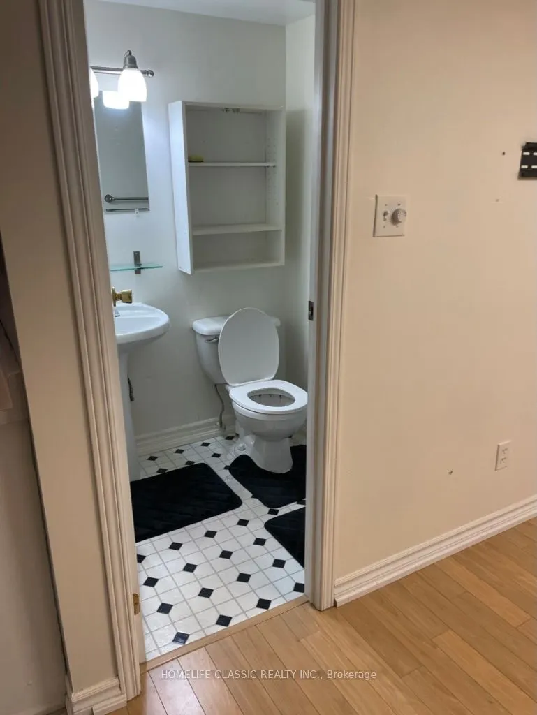 102 Church Street S, #lower