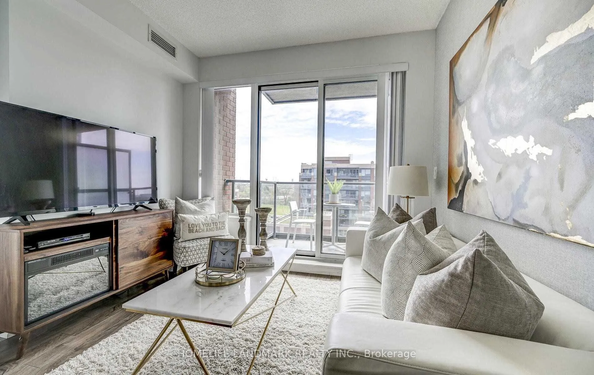 28 Uptown Drive, #726