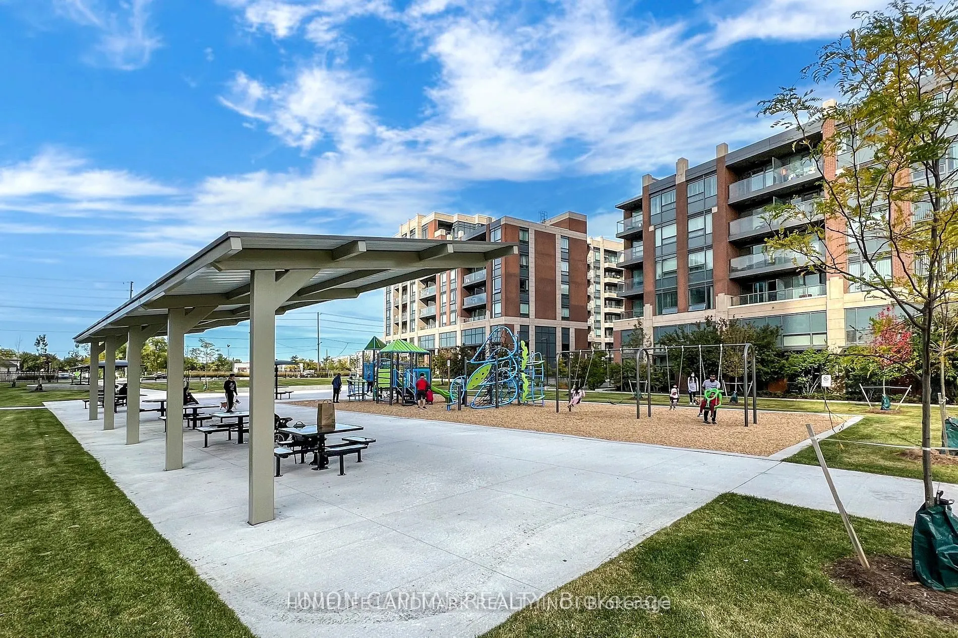 28 Uptown Drive, #726