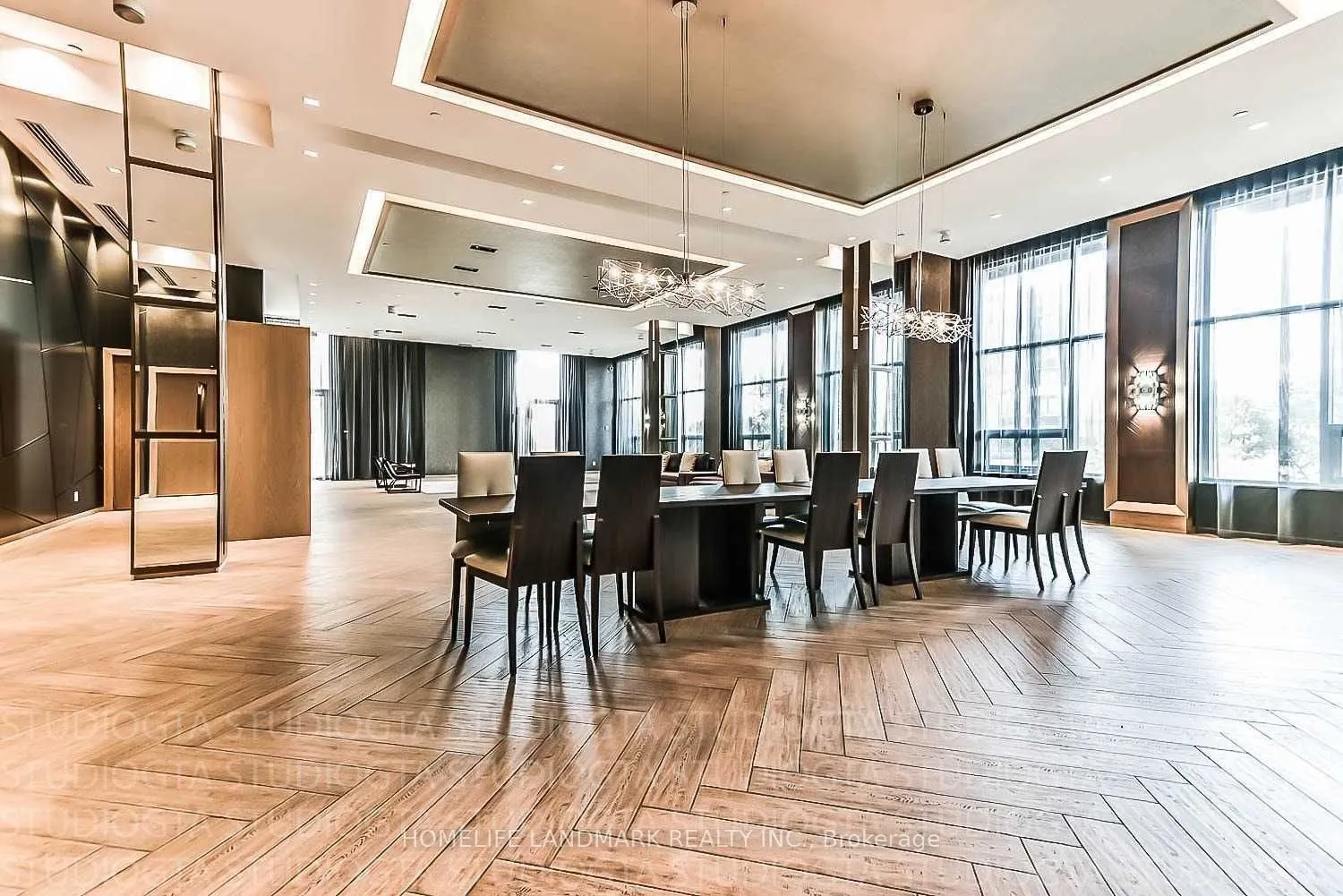 28 Uptown Drive, #726