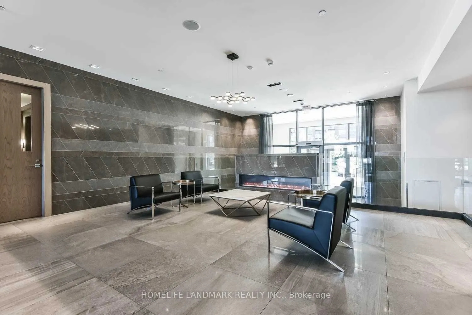 28 Uptown Drive, #726