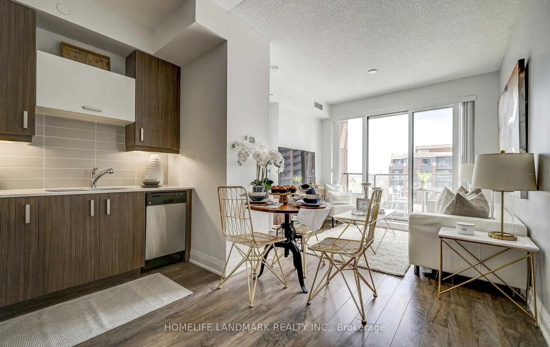 28 Uptown Drive, #726