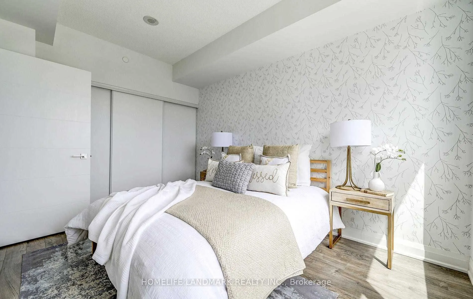 28 Uptown Drive, #726