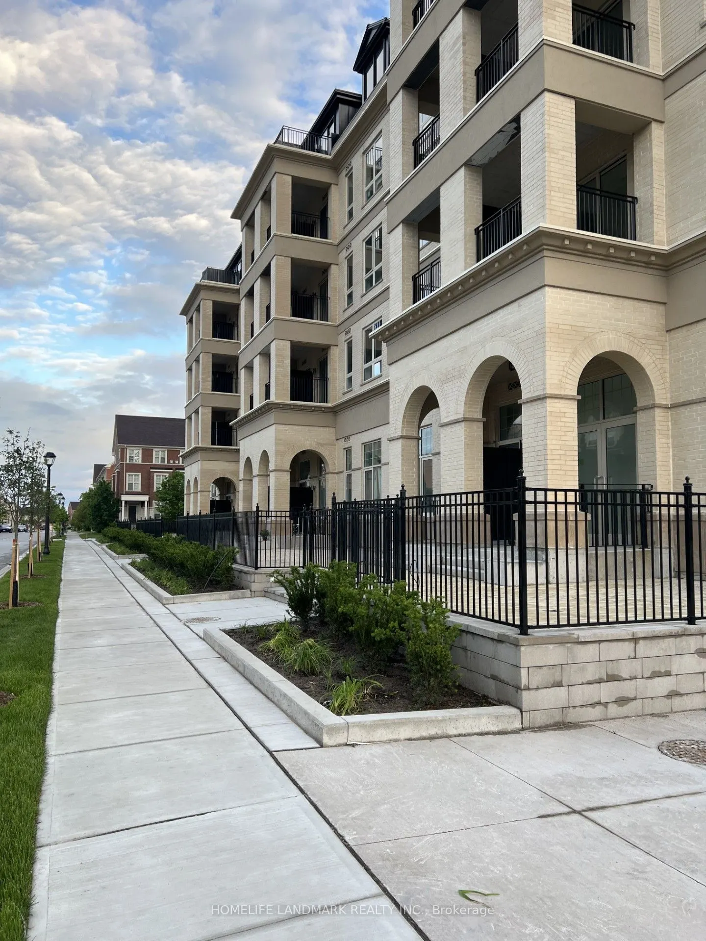 101 Cathedral High Street, #106