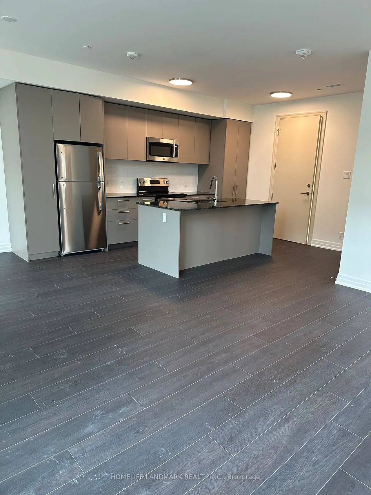 101 Cathedral High Street, #106