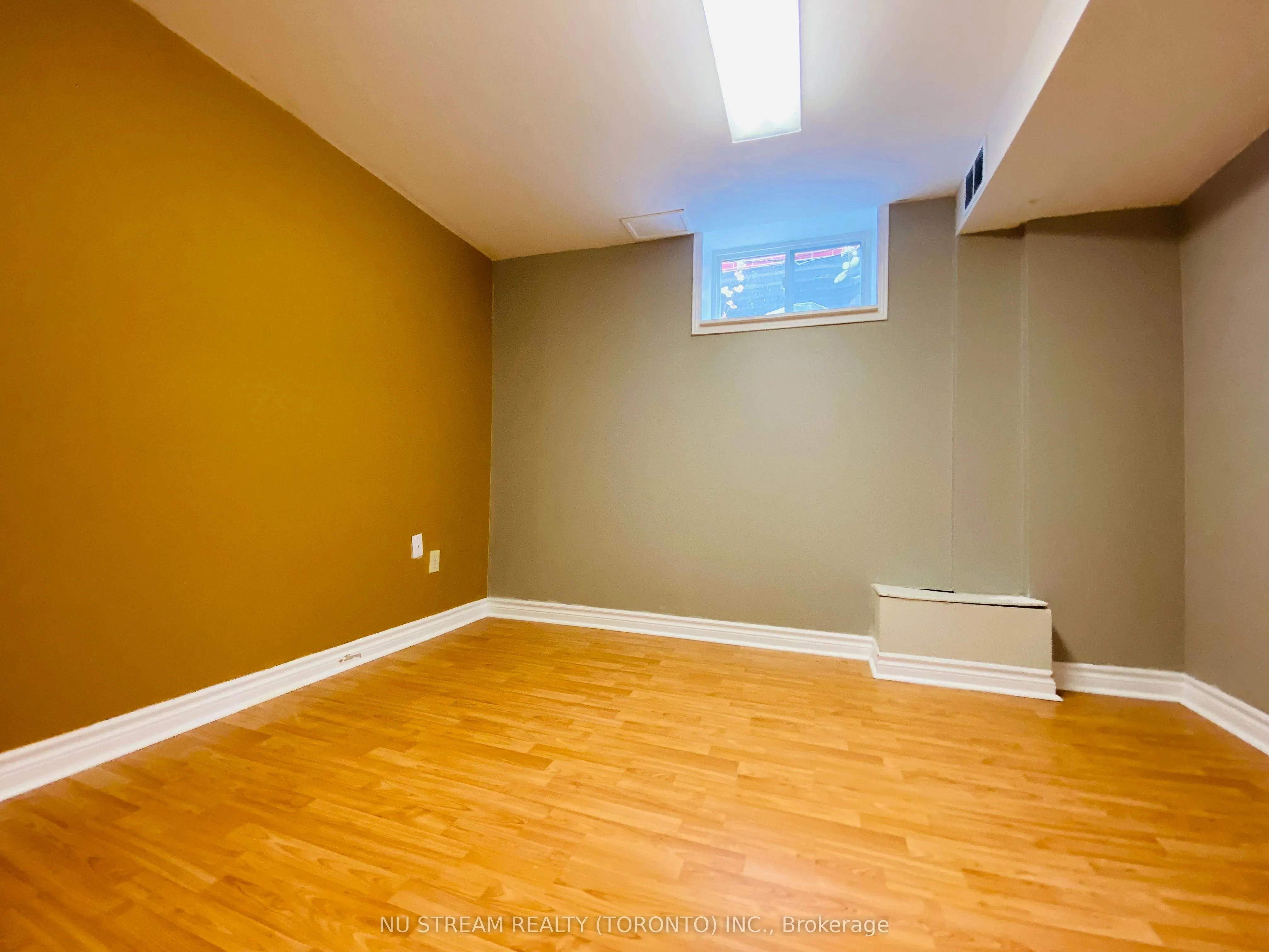 10 Southdale Drive, #Basmt