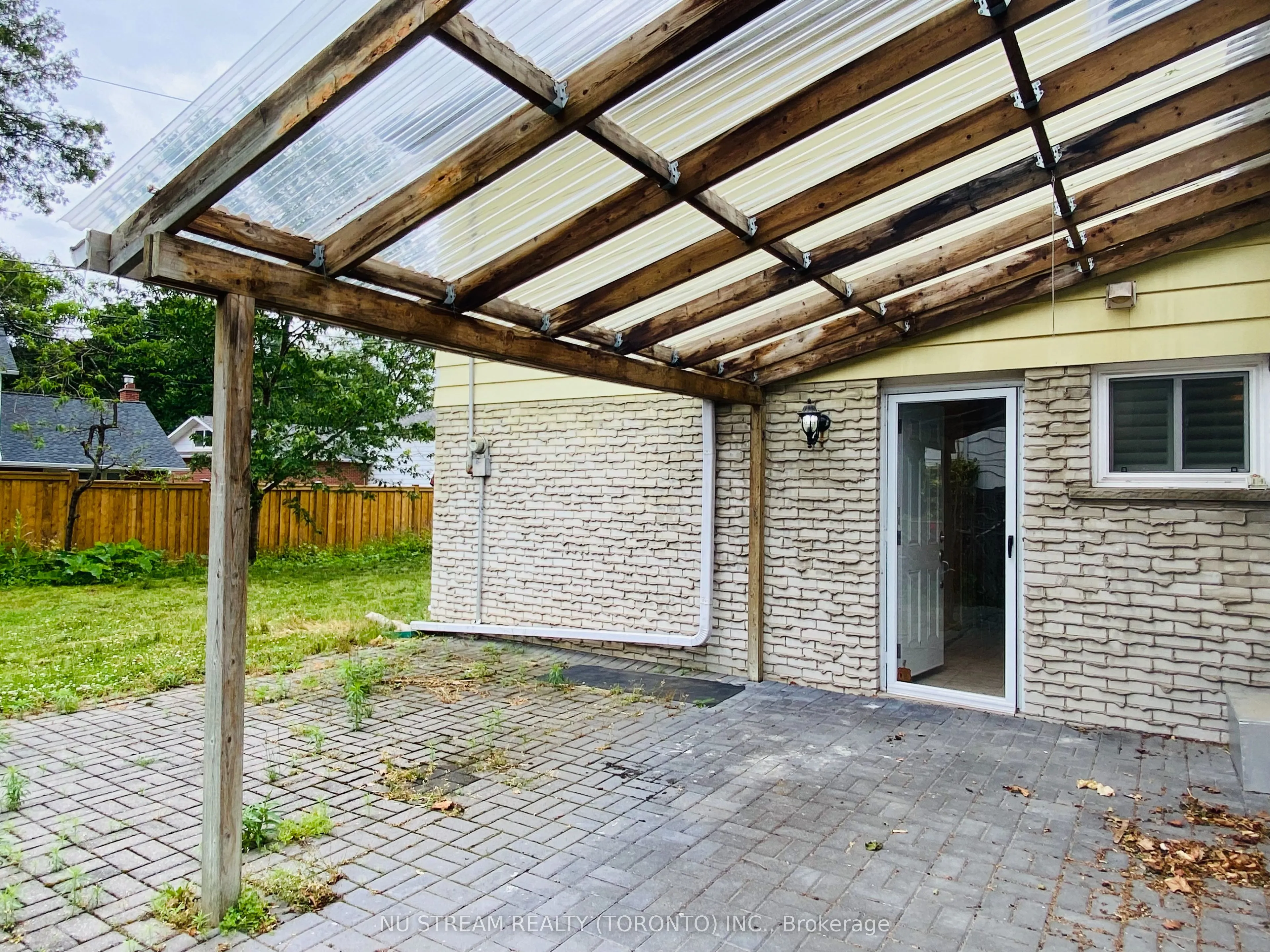 10 Southdale Drive, #Basmt