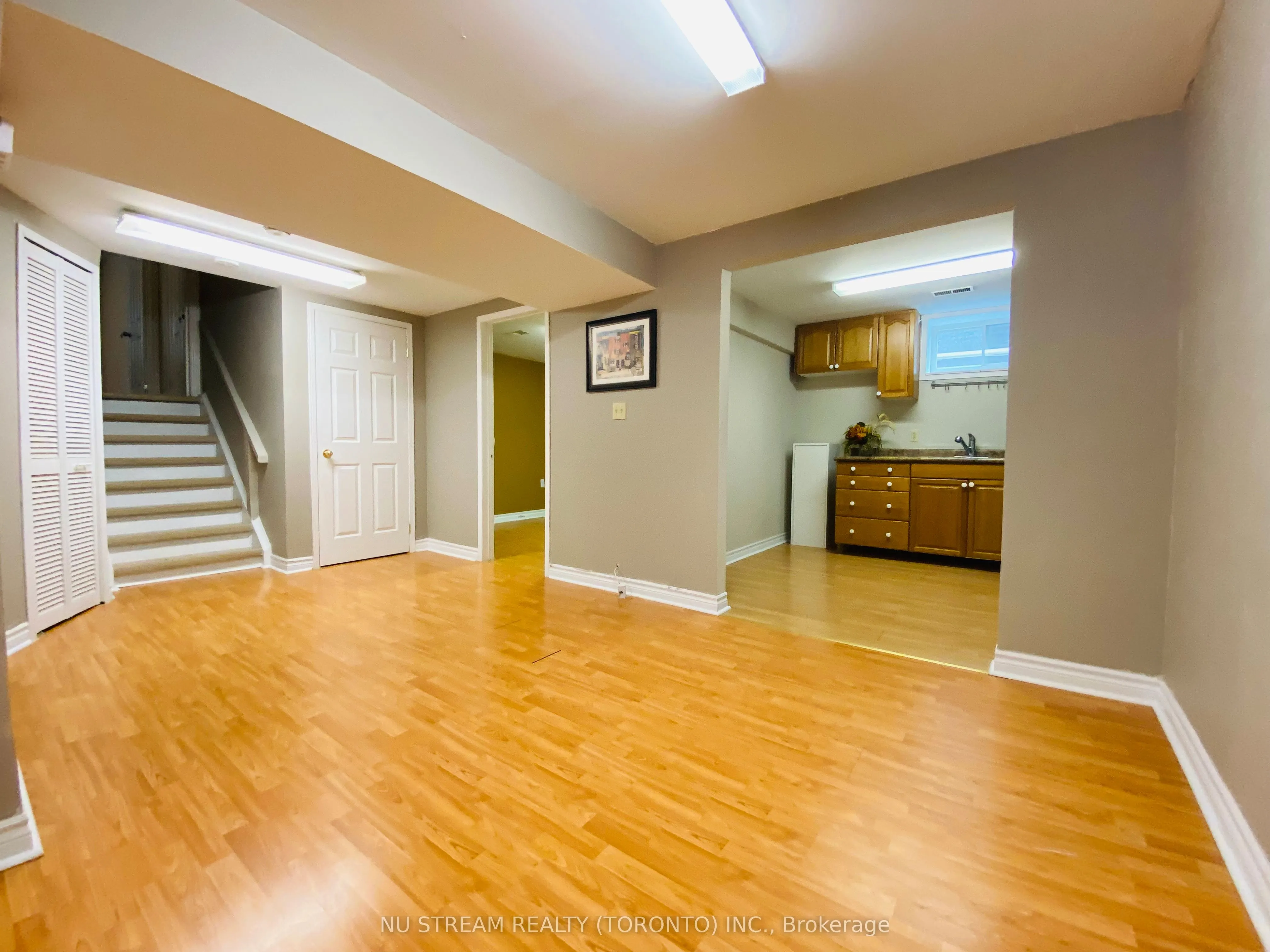 10 Southdale Drive, #Basmt