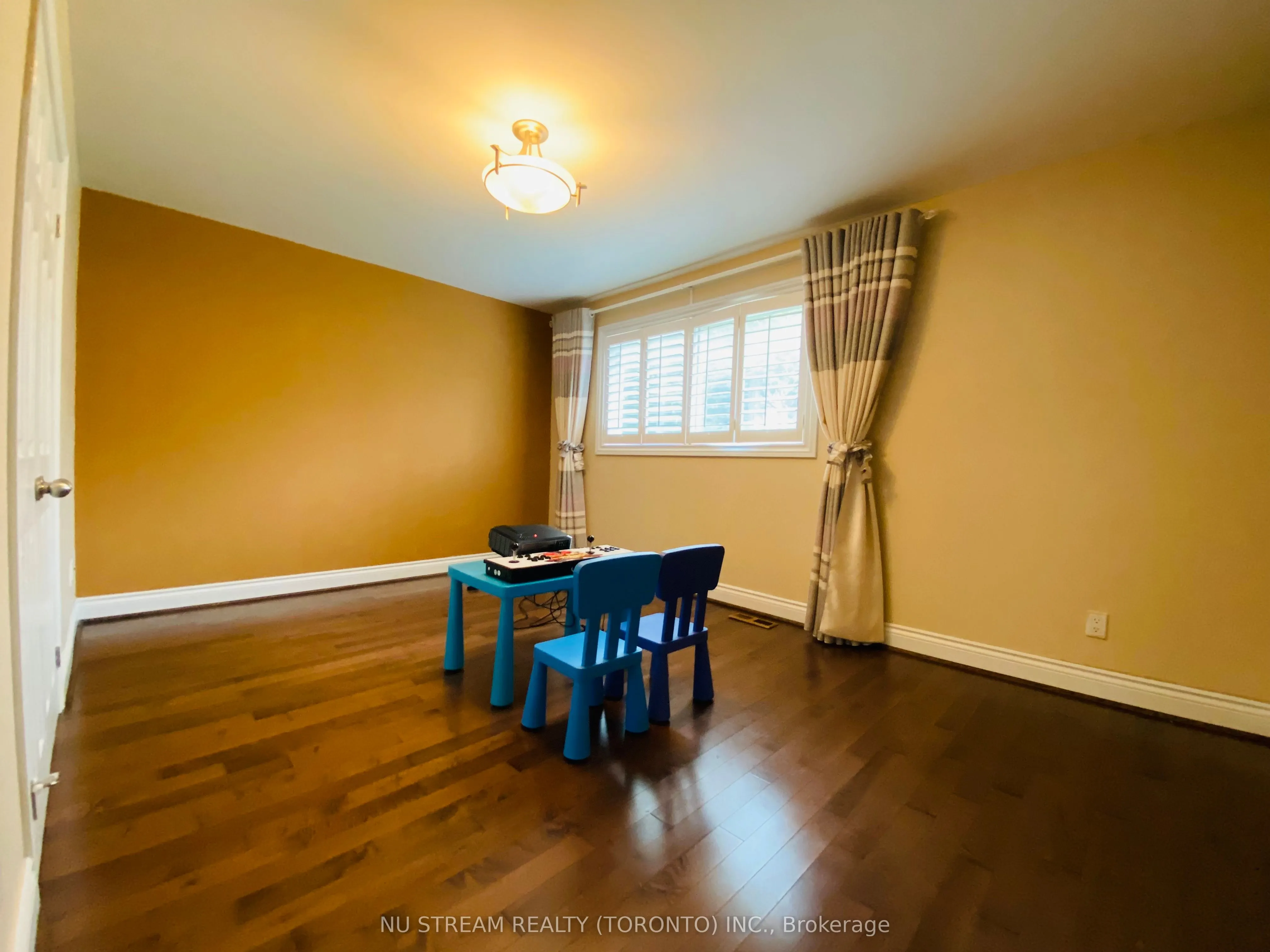 10 Southdale Drive, #Basmt