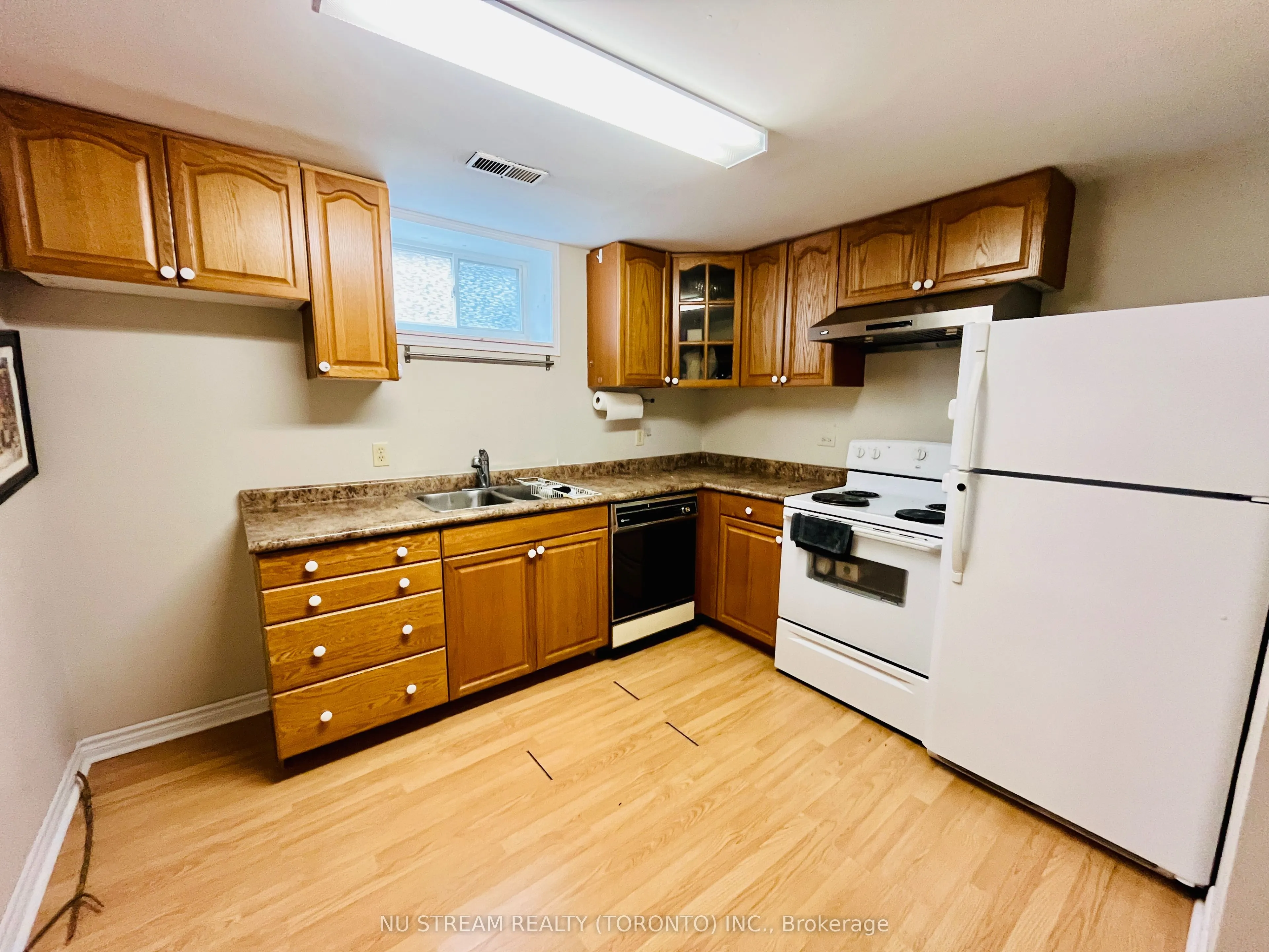 10 Southdale Drive, #Basmt