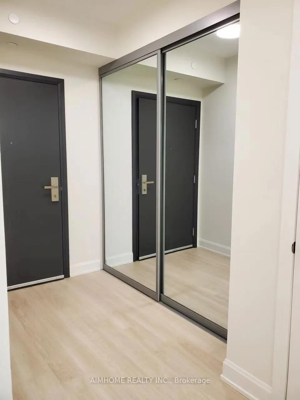 12 Gandhi Lane, #505