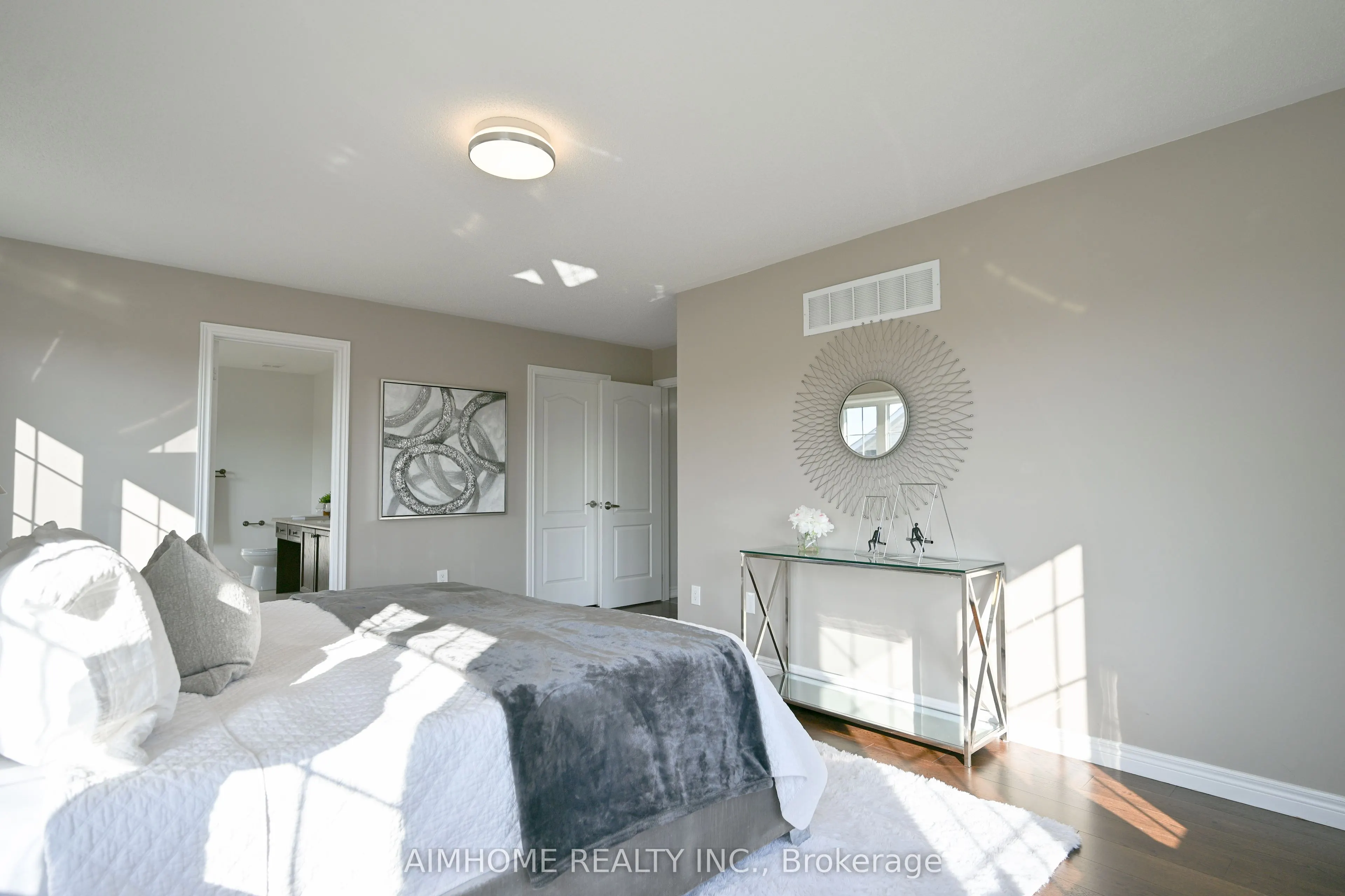 116 Landsdown Crescent