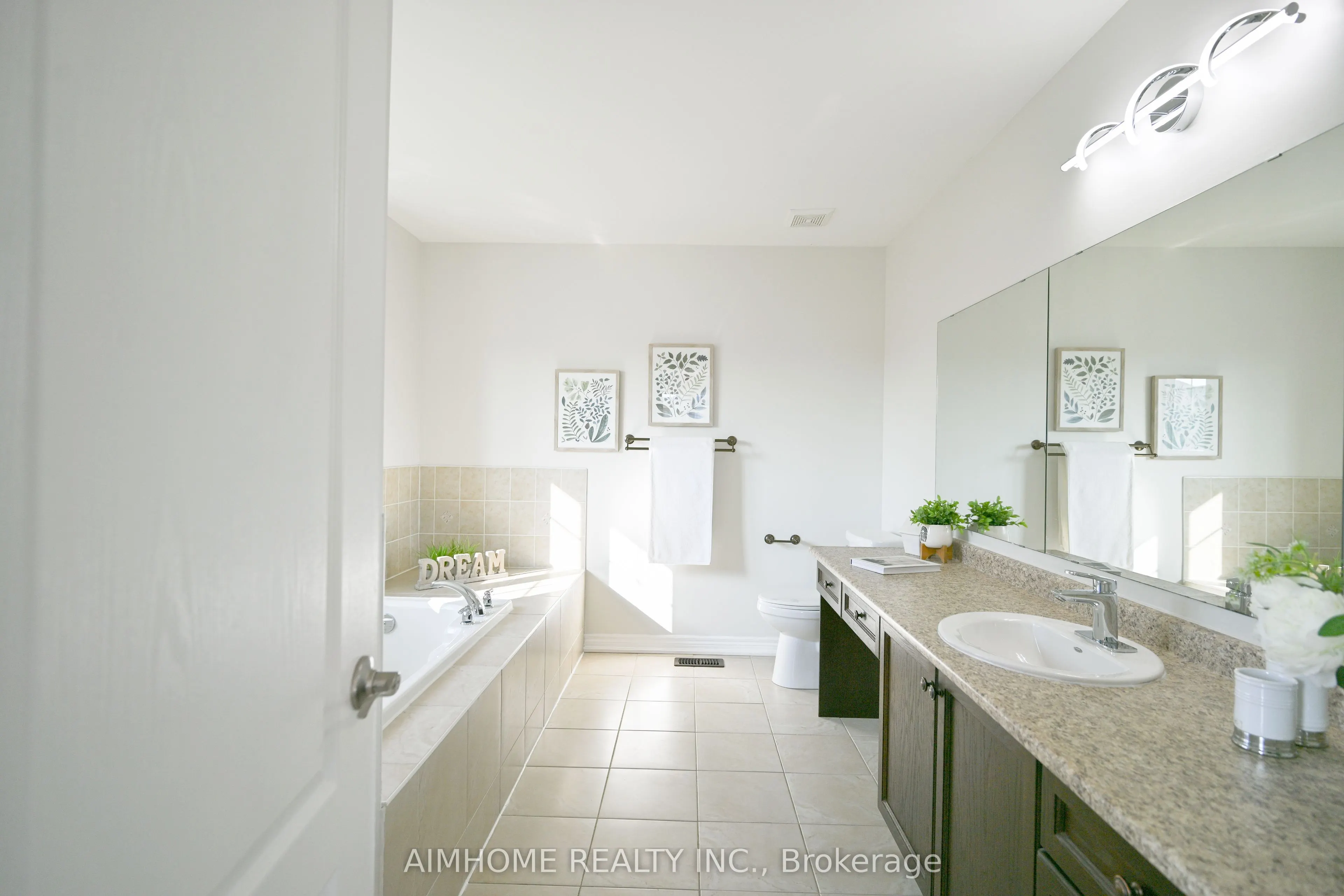 116 Landsdown Crescent