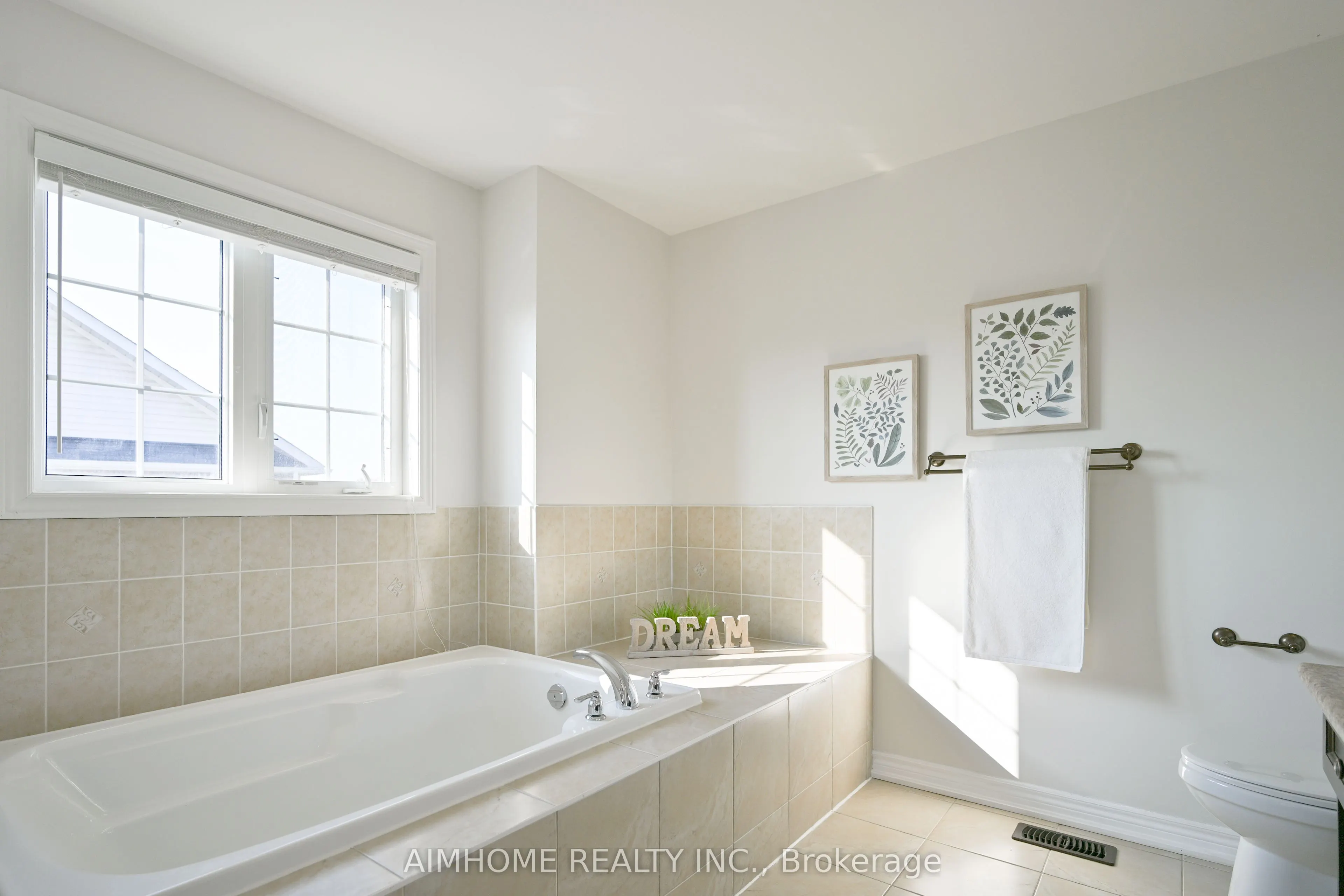 116 Landsdown Crescent