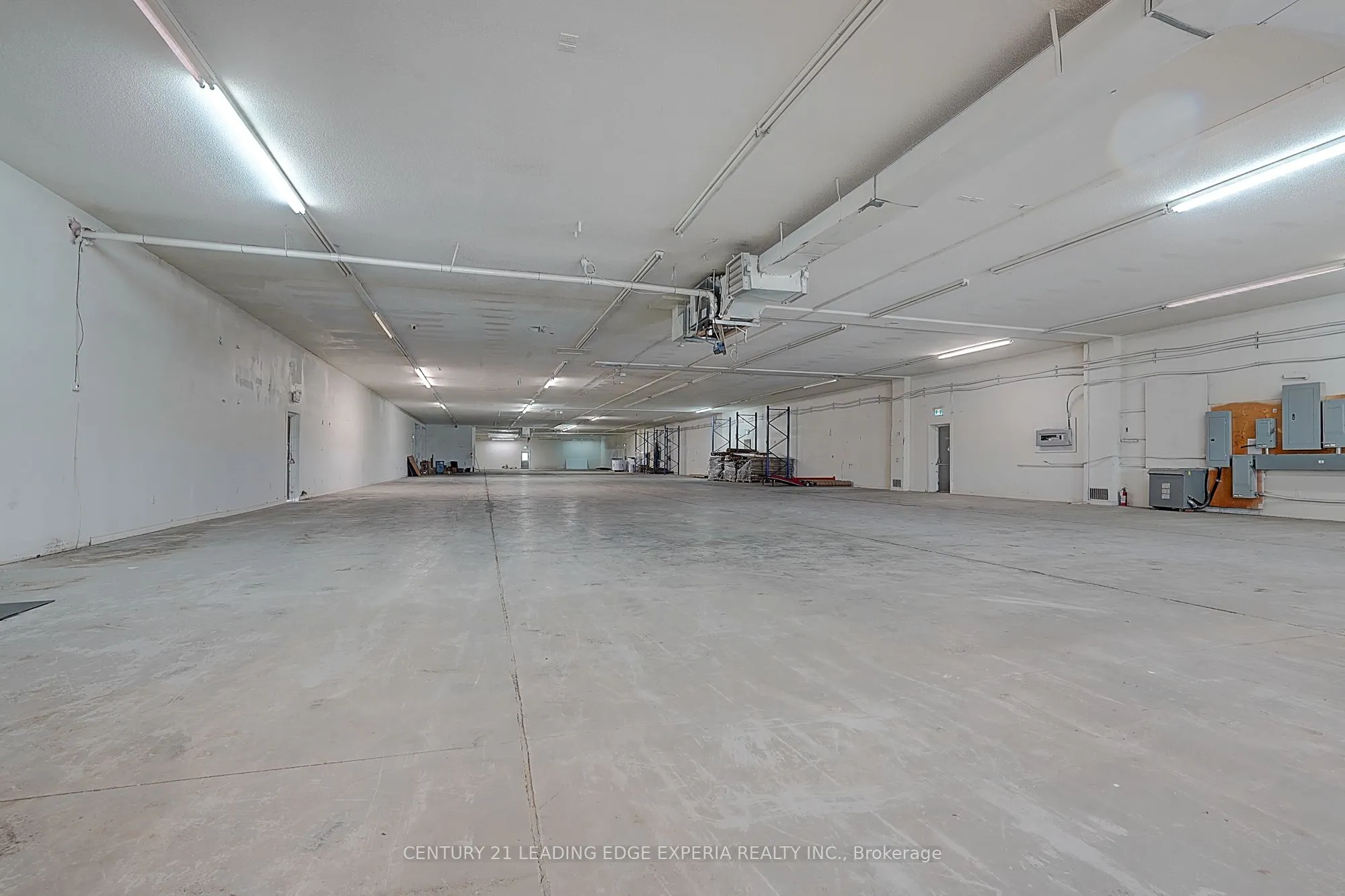 20091 Woodbine Avenue