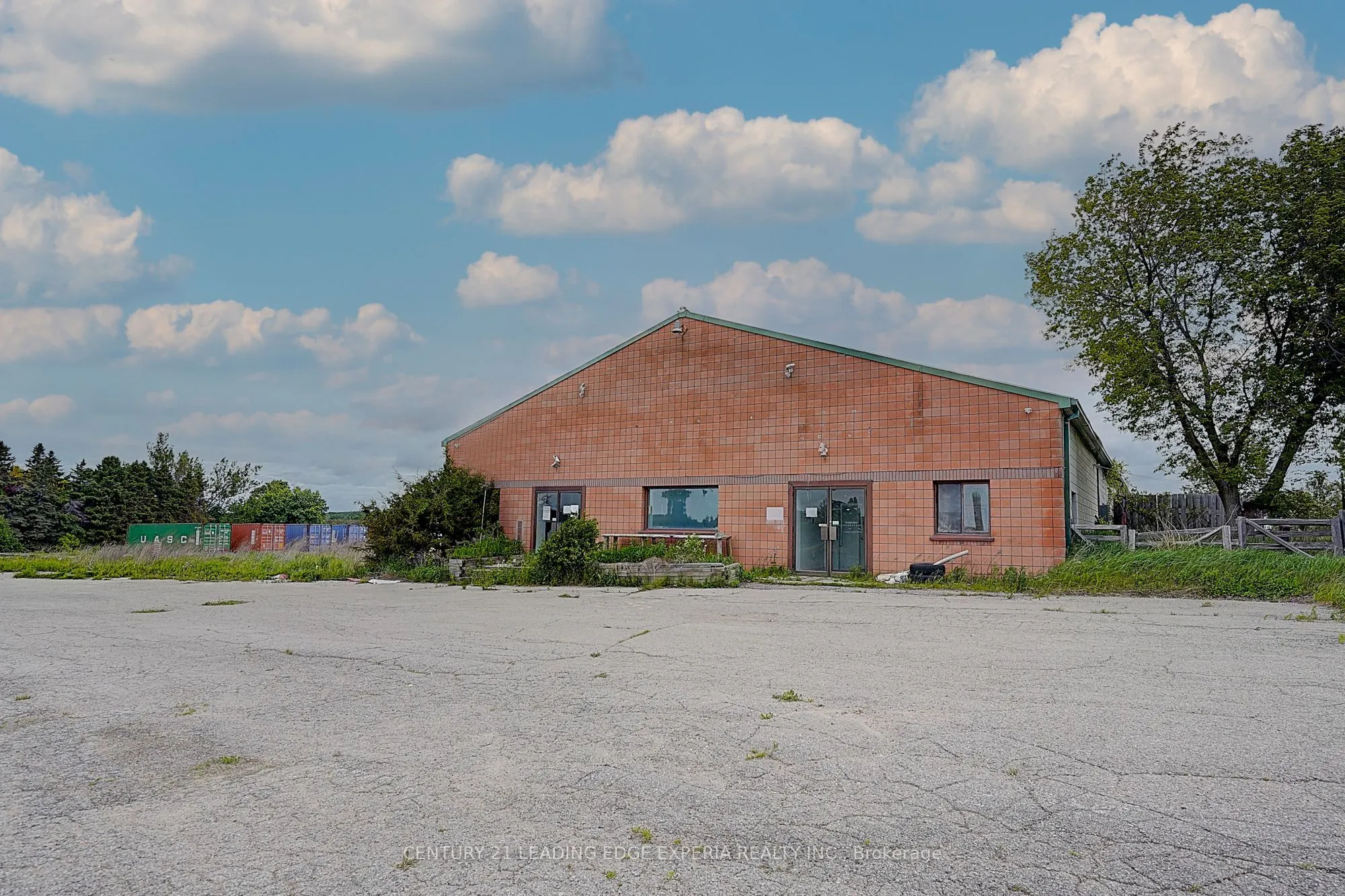 20091 Woodbine Avenue