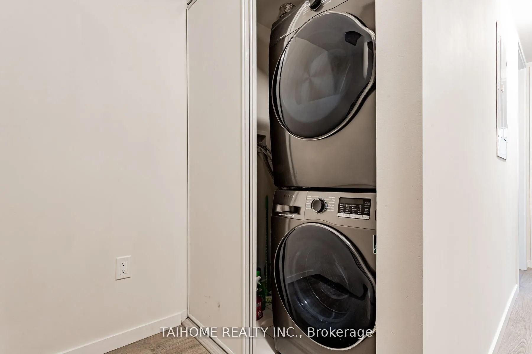 400 Alex Gardner Circle, #74