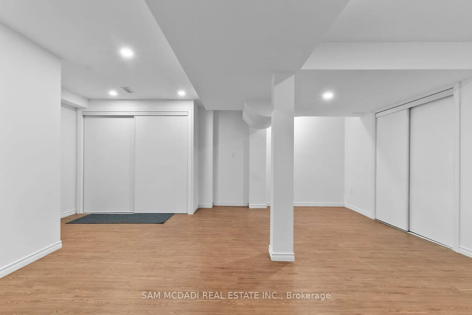 23 Manordale Crescent