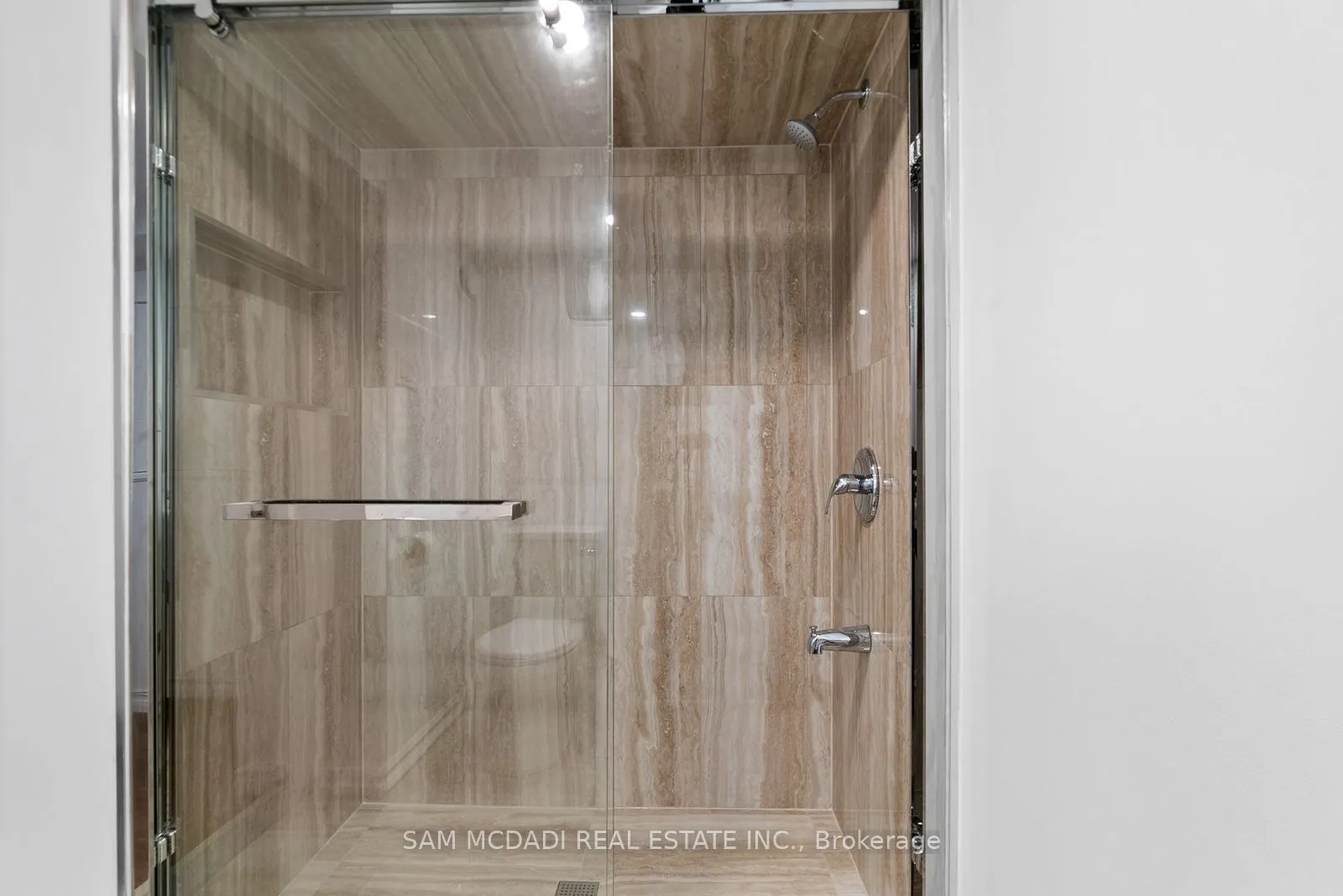 23 Manordale Crescent