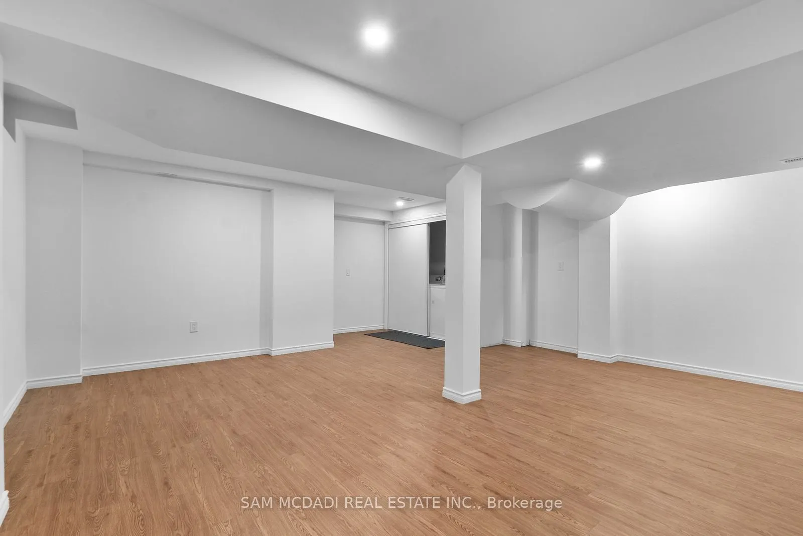 23 Manordale Crescent