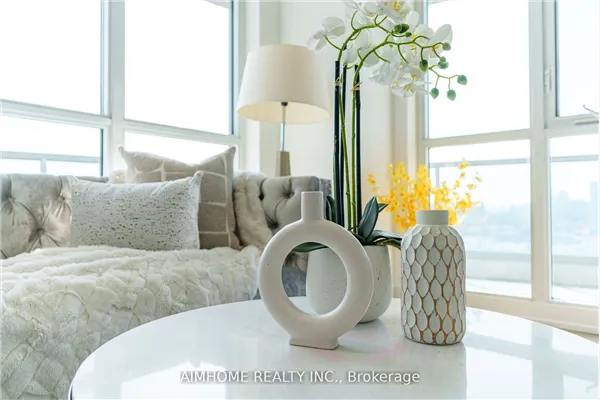 9471 Yonge Street, #1202