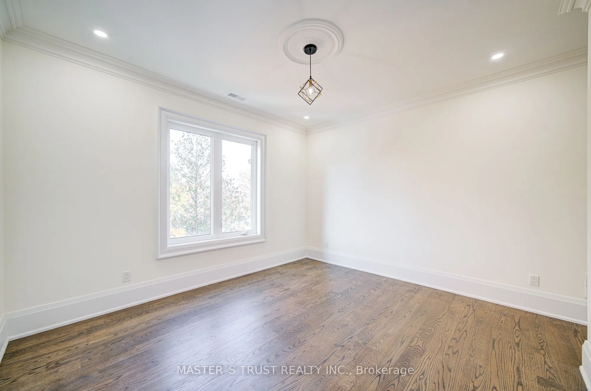 36 Sussex Avenue