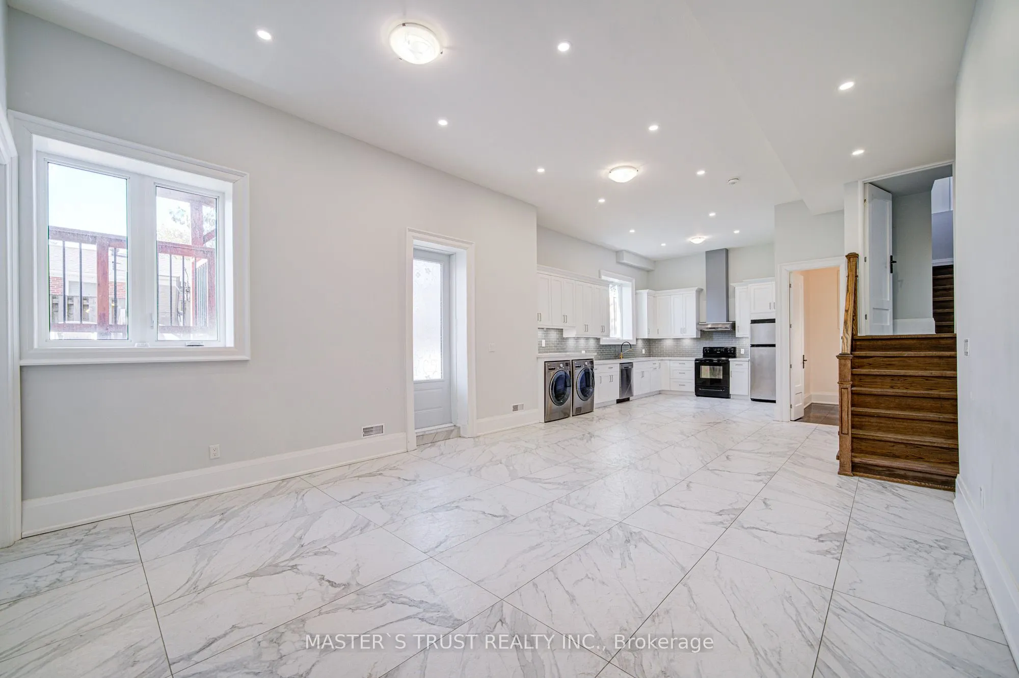 36 Sussex Avenue