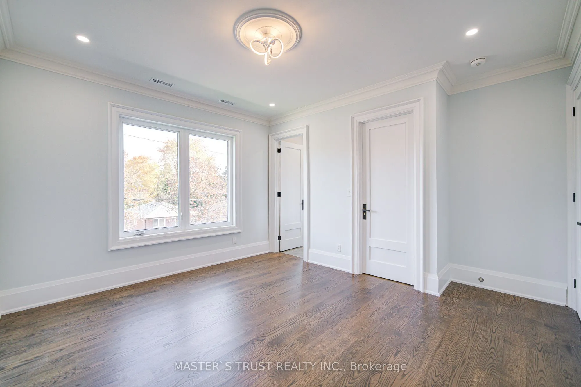 36 Sussex Avenue