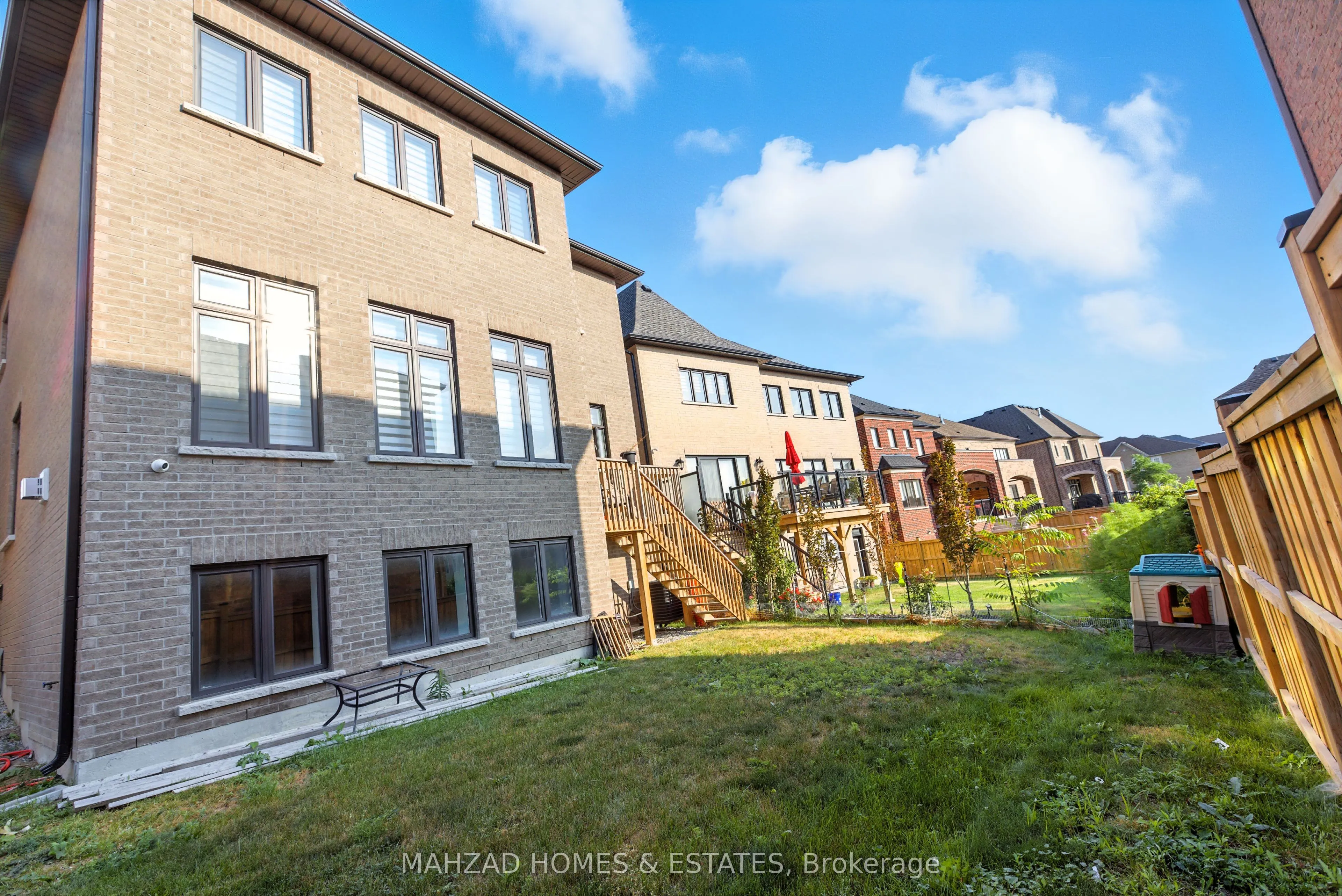 18 Casavant Court