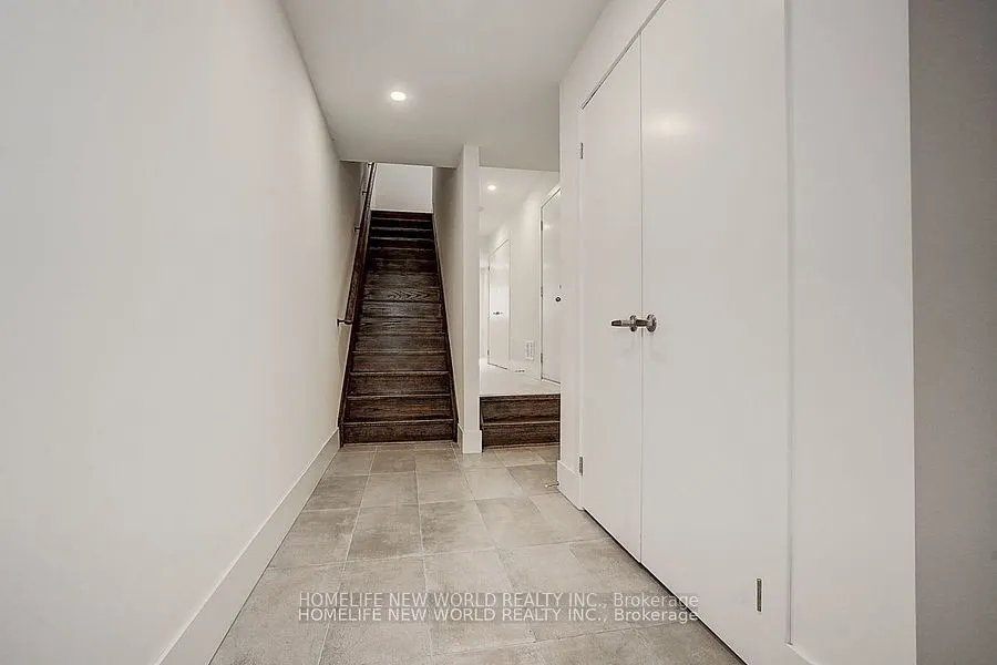 25 Sydney Circle