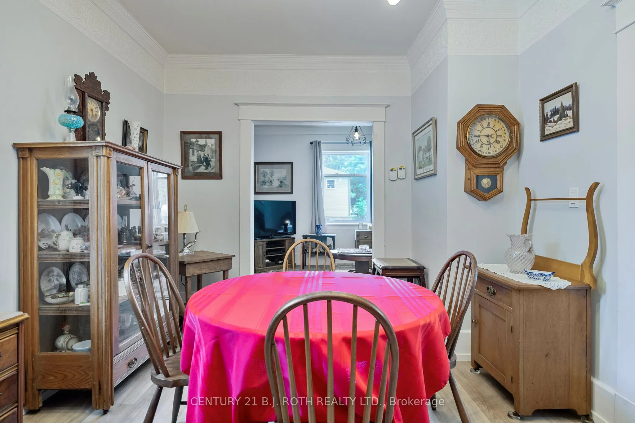 46 Church Street S