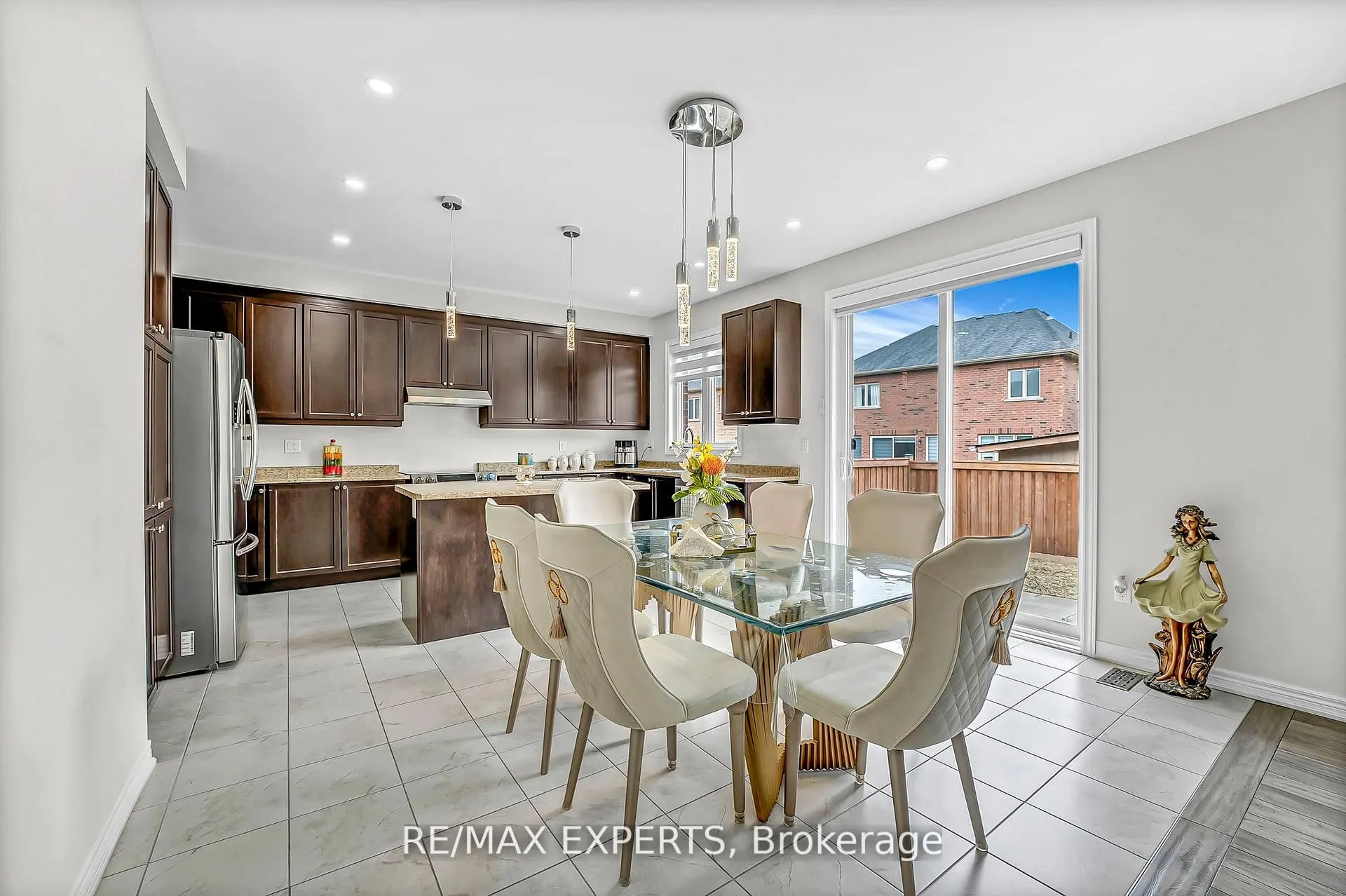 95 Selby Crescent