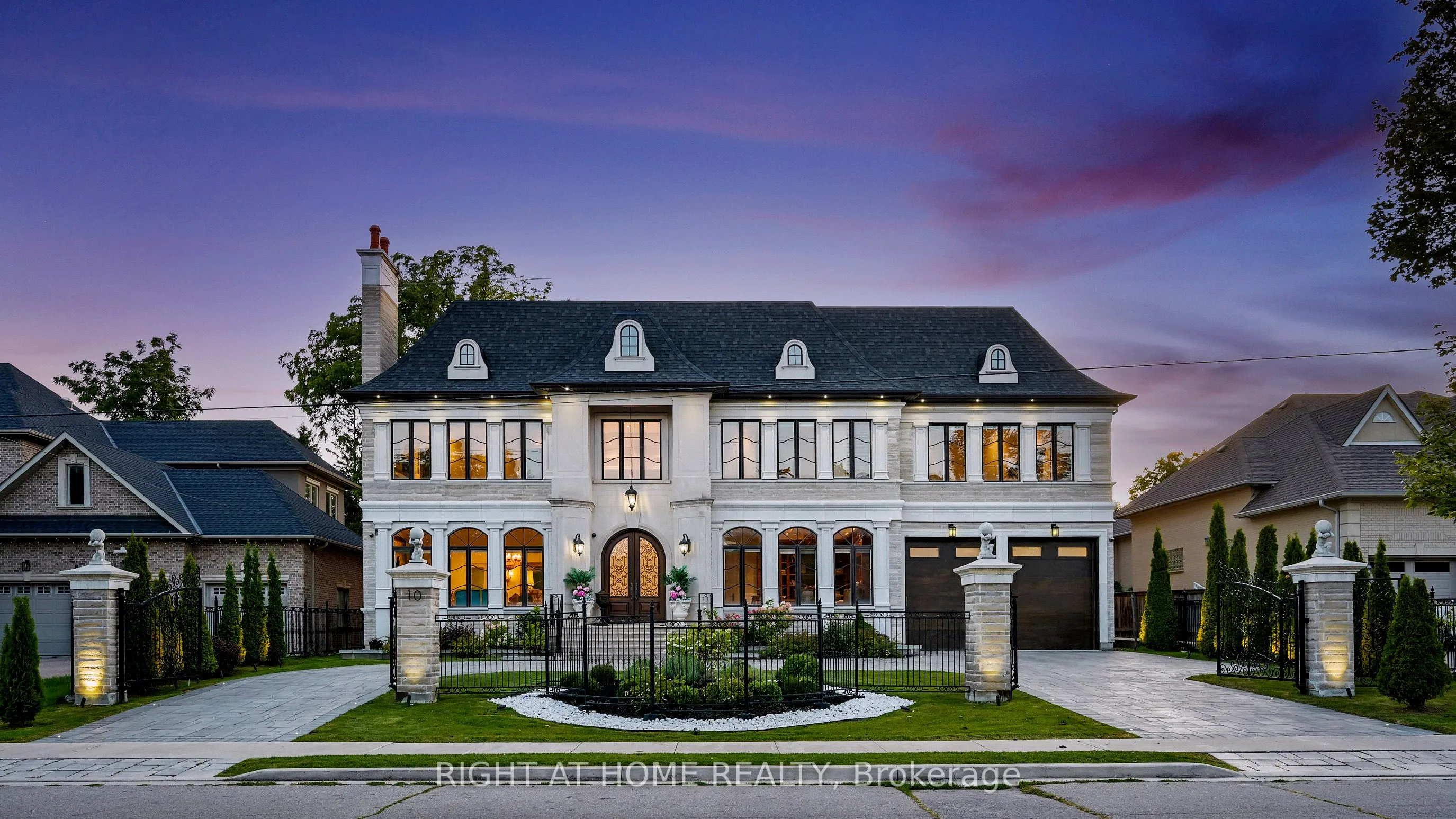 10 Yongeview Avenue