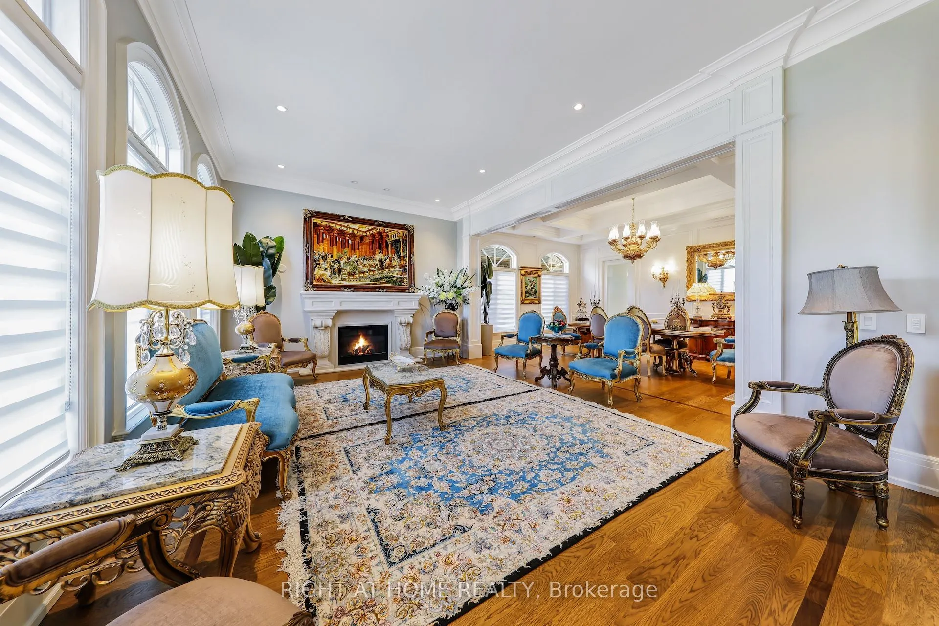 10 Yongeview Avenue