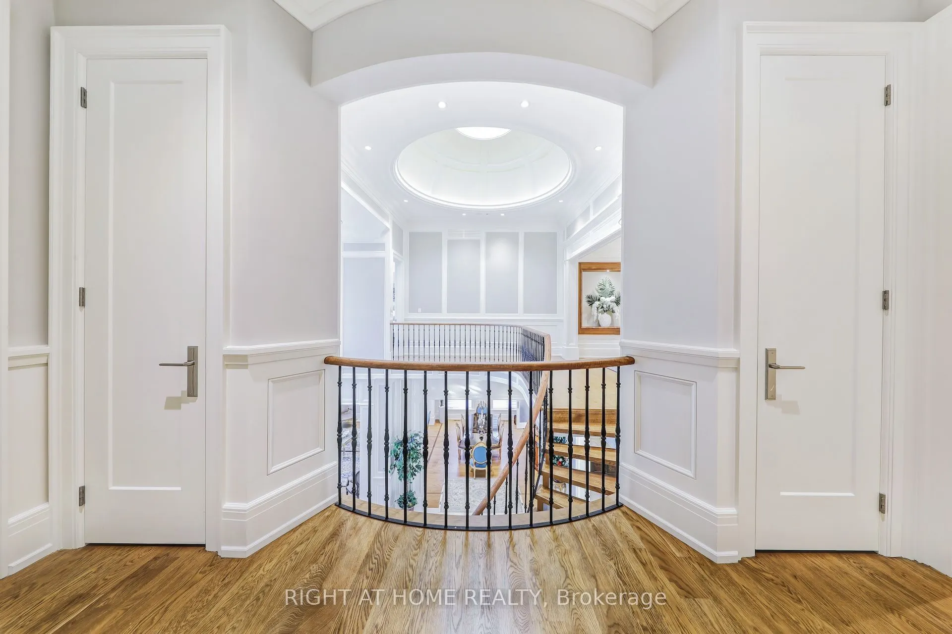 10 Yongeview Avenue