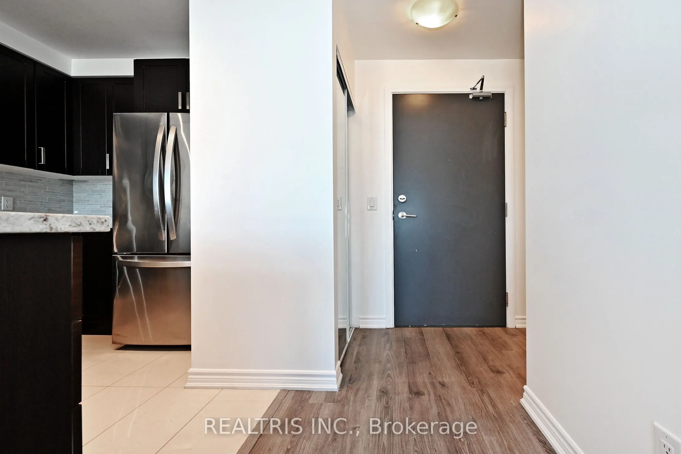 11611 Yonge Street #809