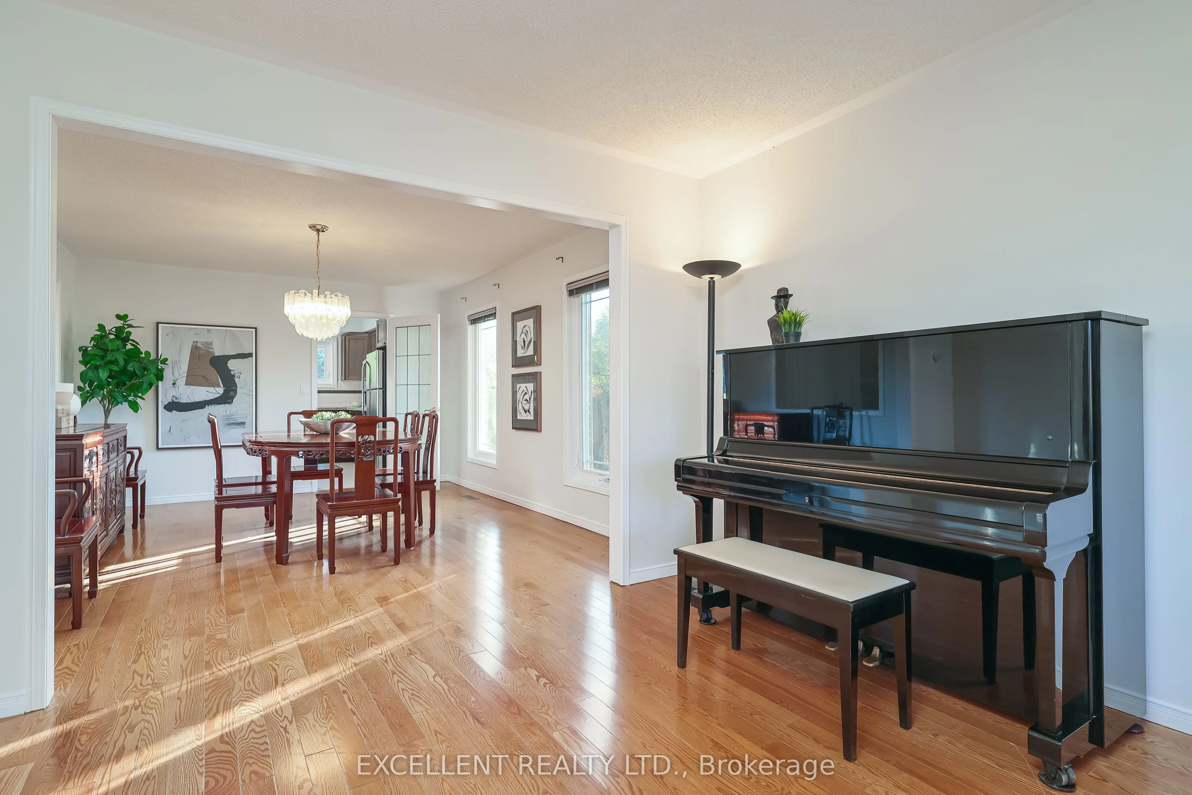 17 Charrington Crescent