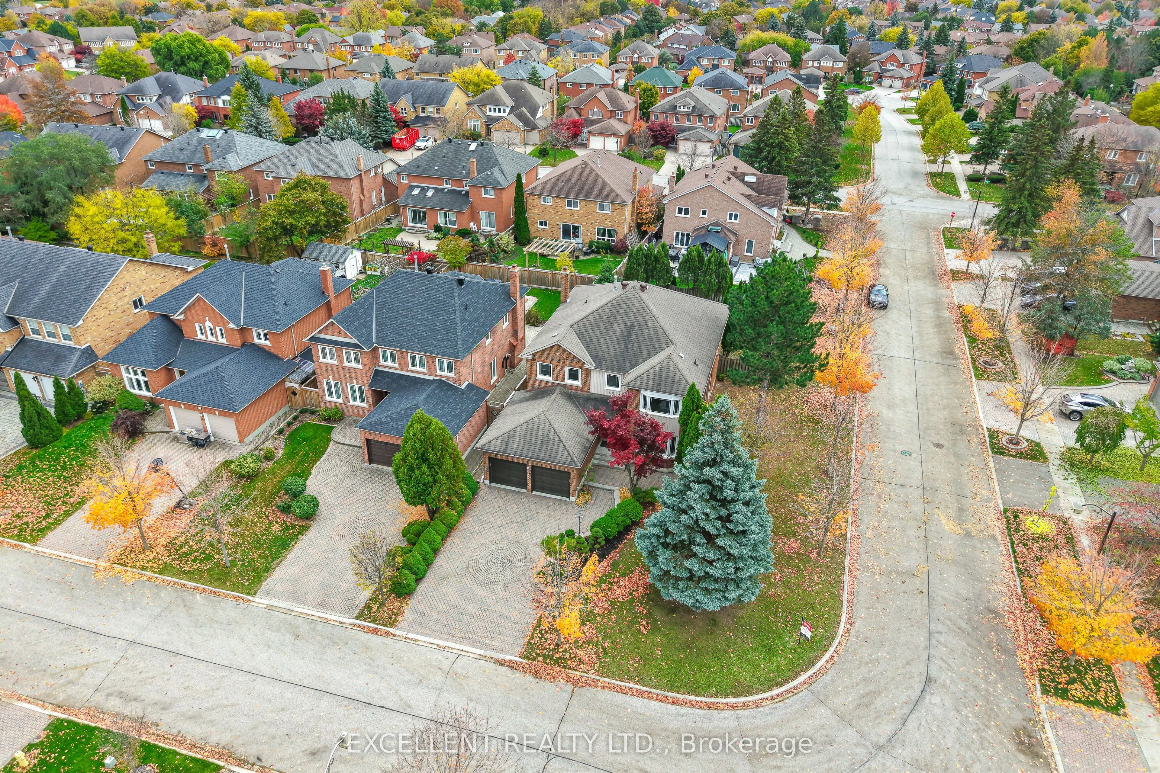 17 Charrington Crescent