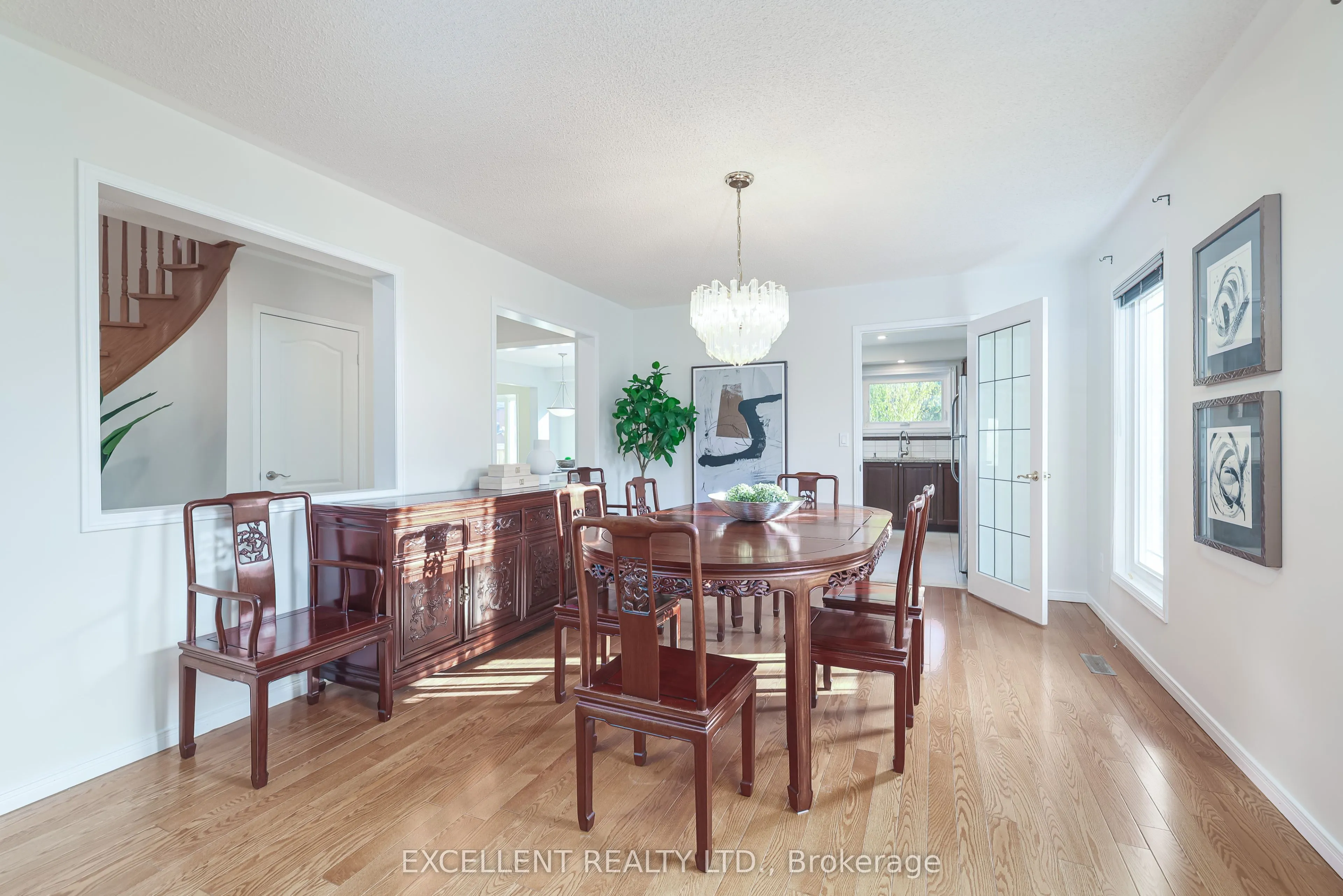 17 Charrington Crescent