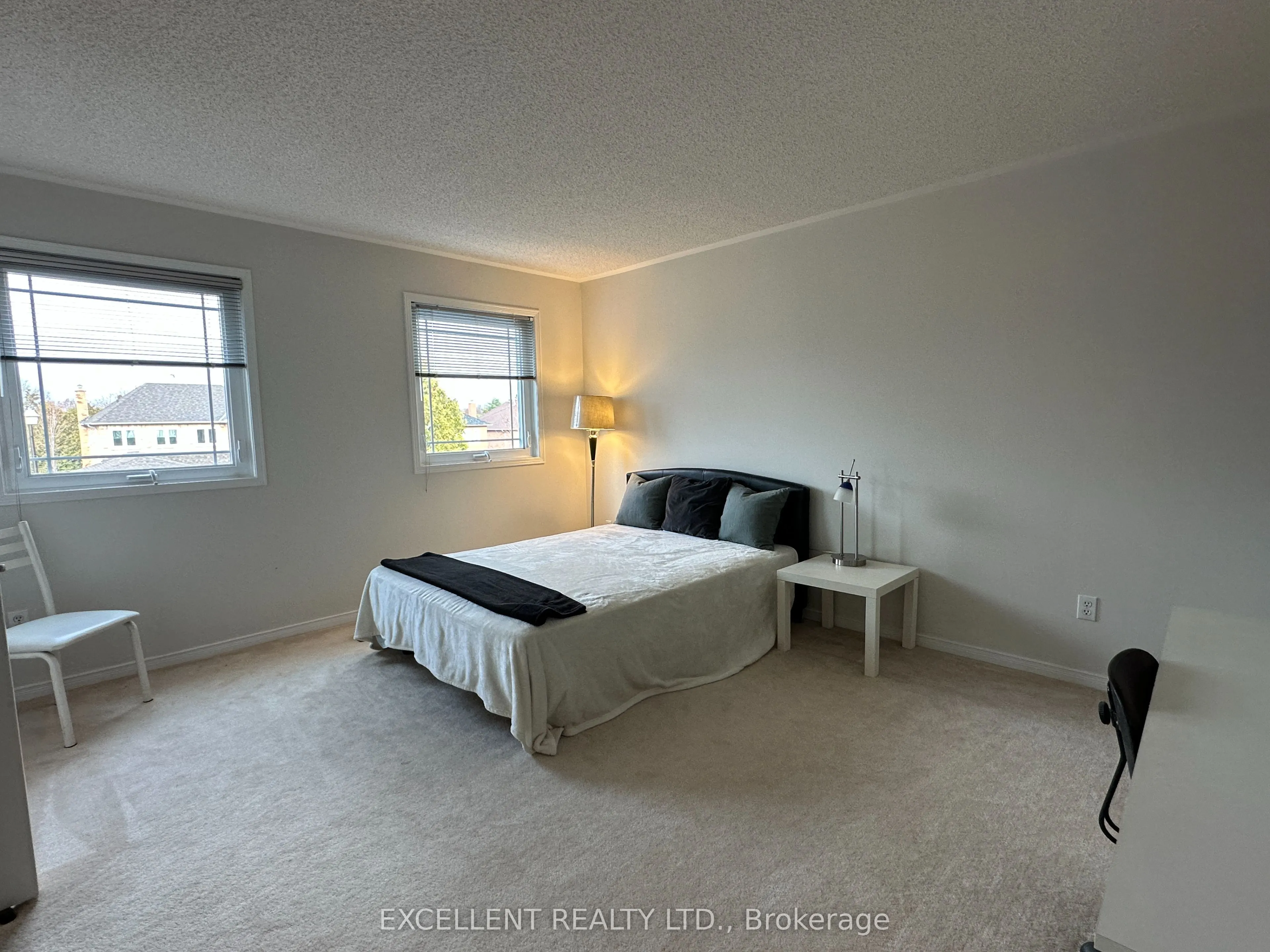17 Charrington Crescent