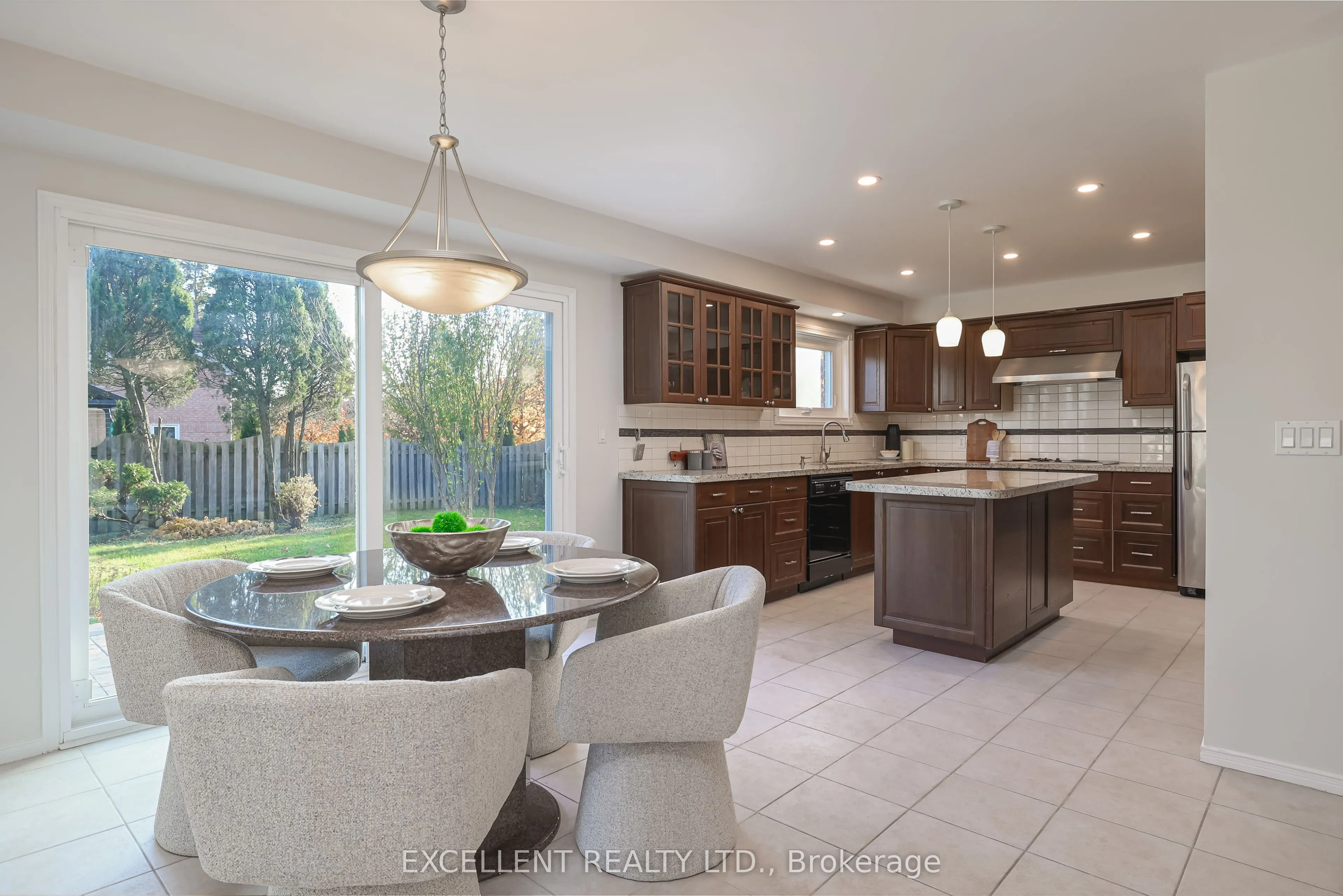 17 Charrington Crescent