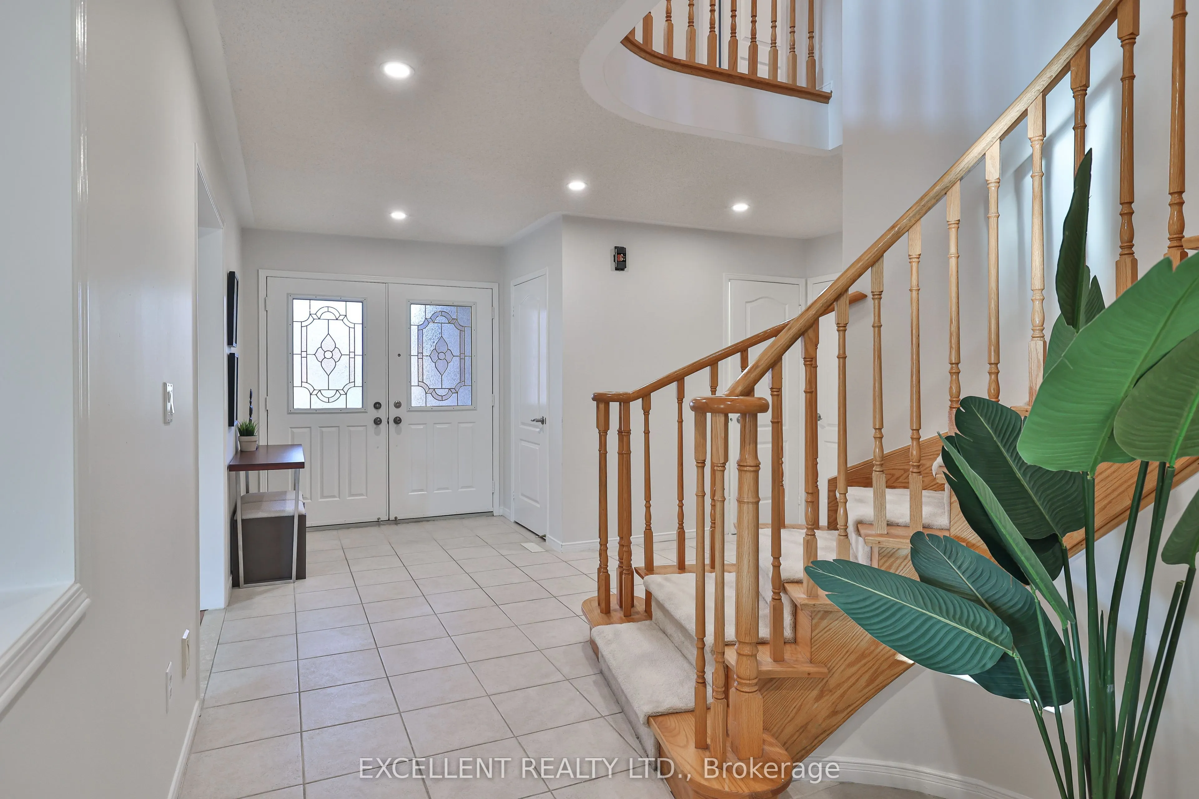 17 Charrington Crescent