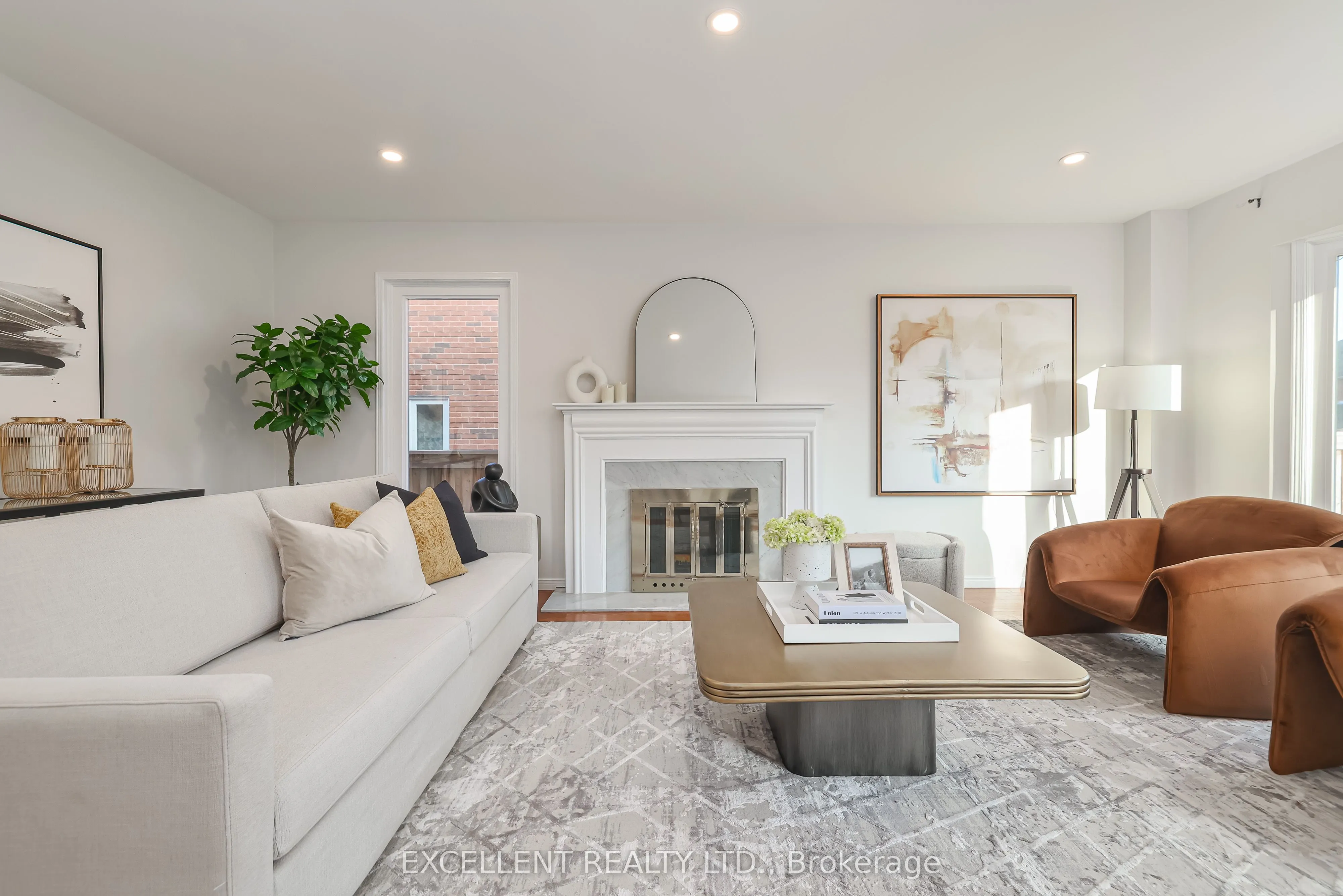 17 Charrington Crescent