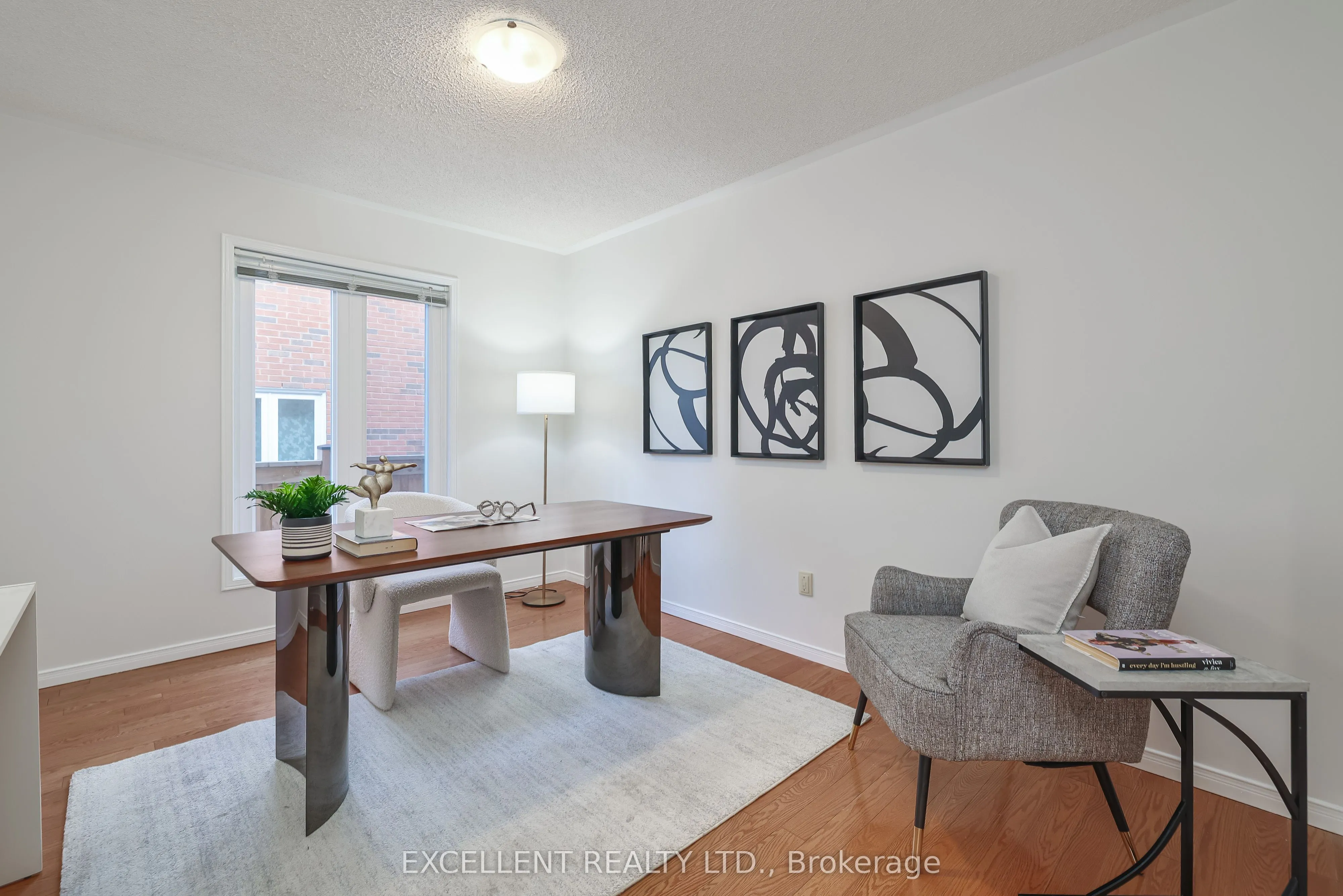 17 Charrington Crescent