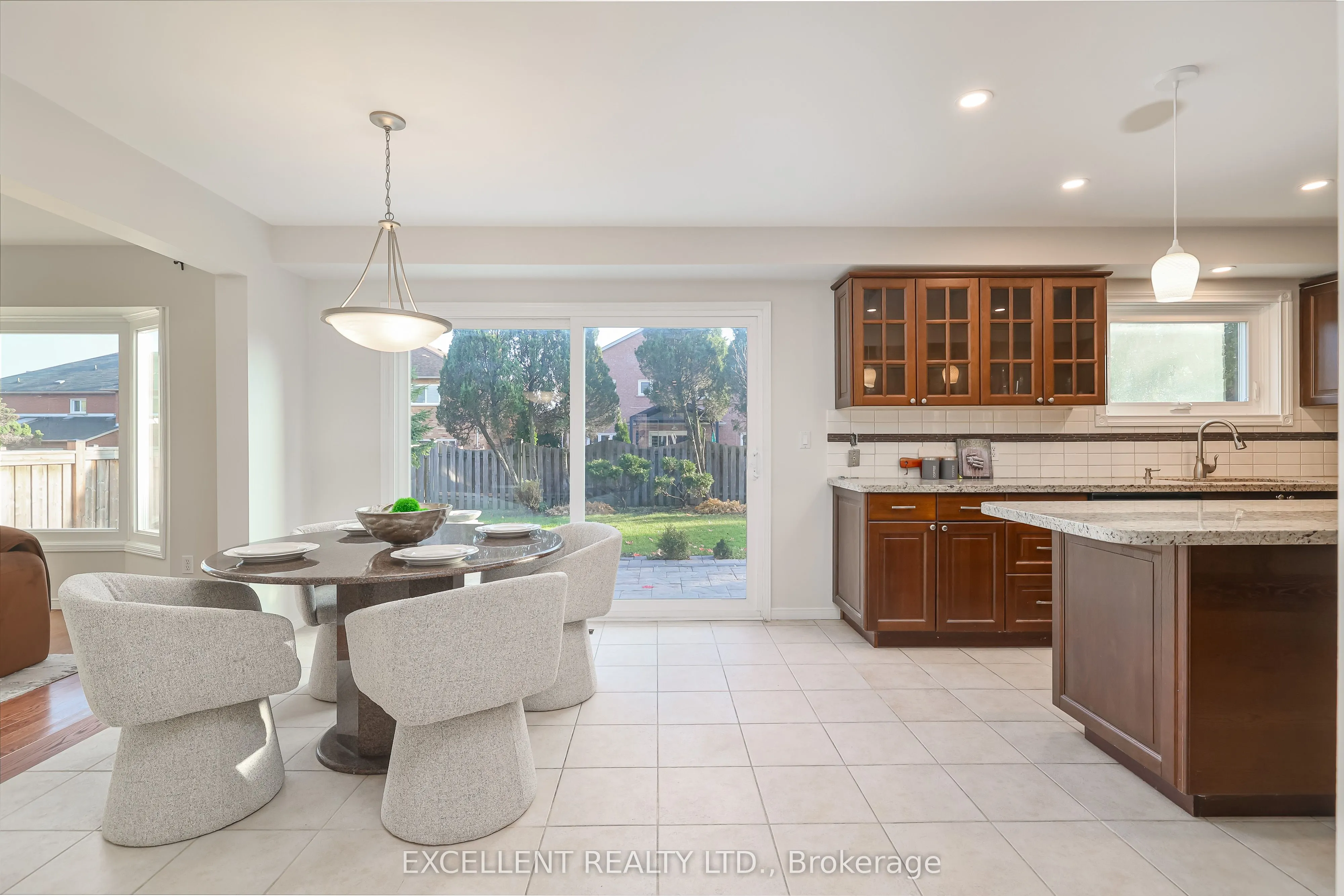 17 Charrington Crescent