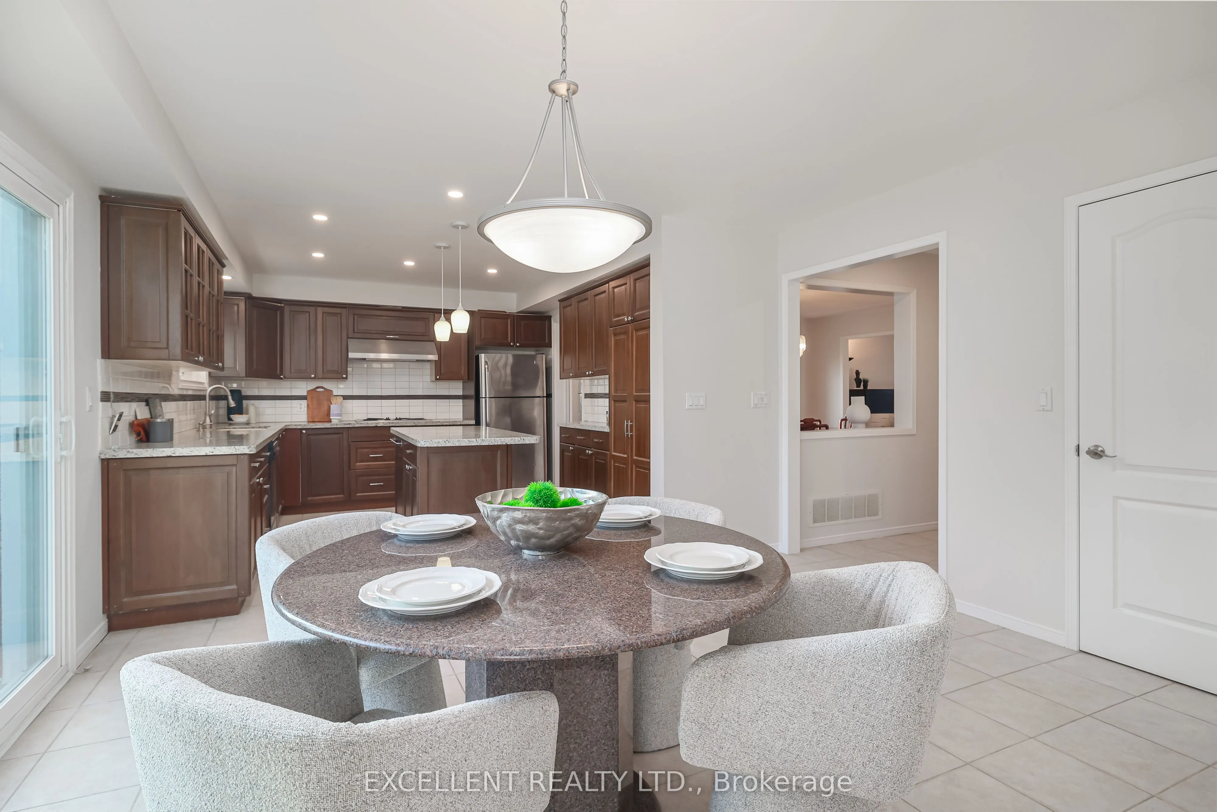 17 Charrington Crescent