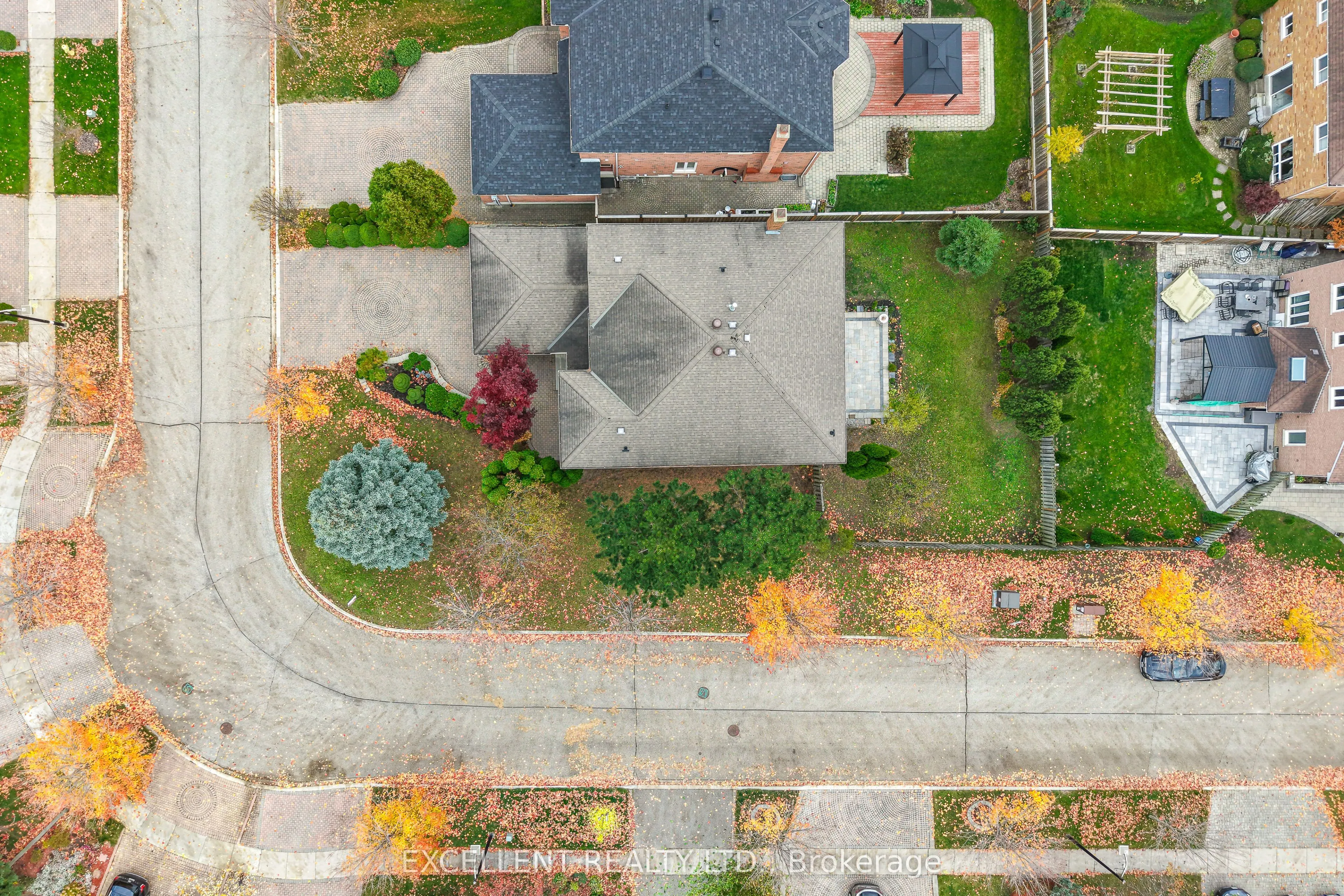 17 Charrington Crescent